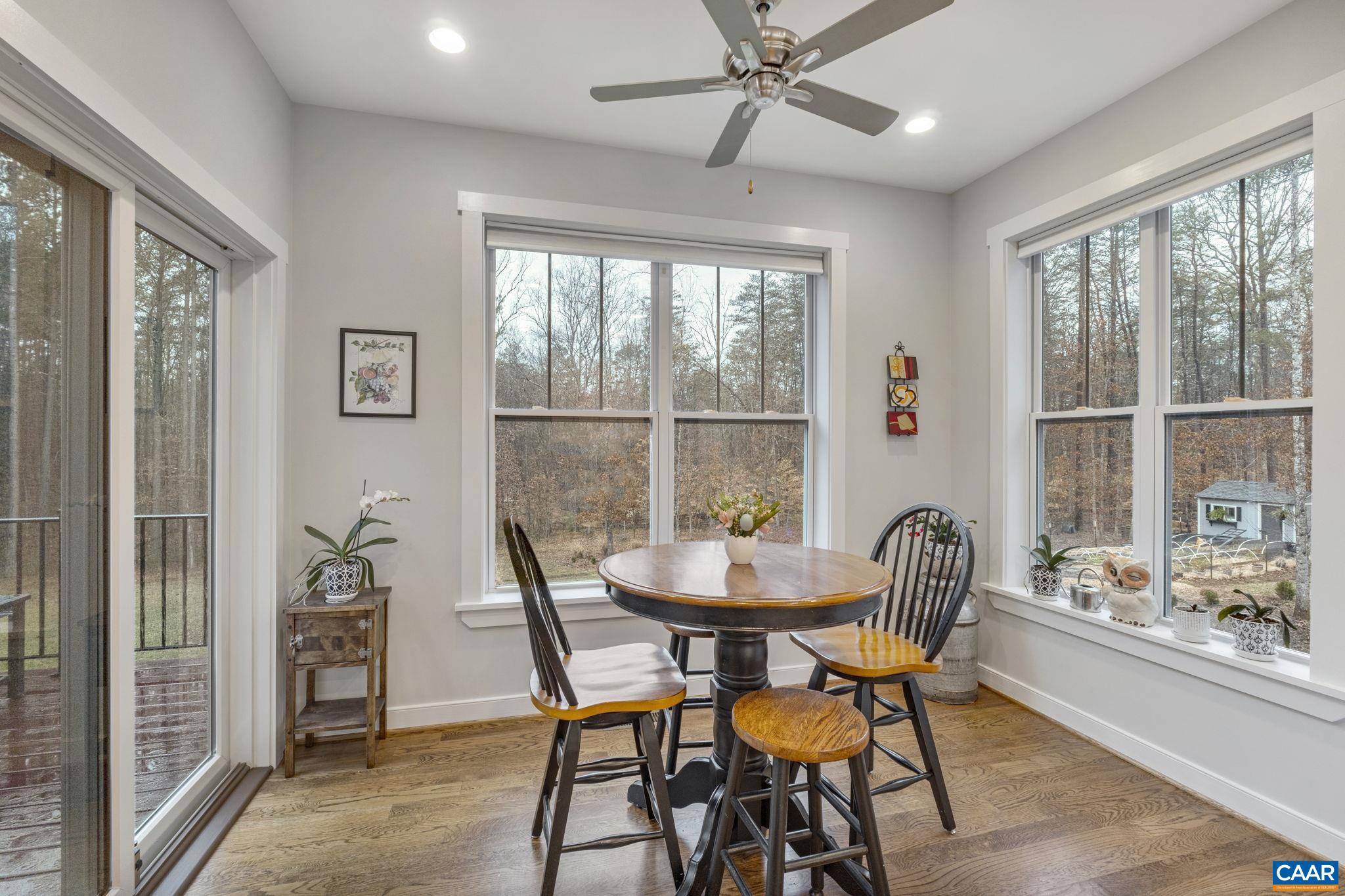 100 Pine Shadow Ct