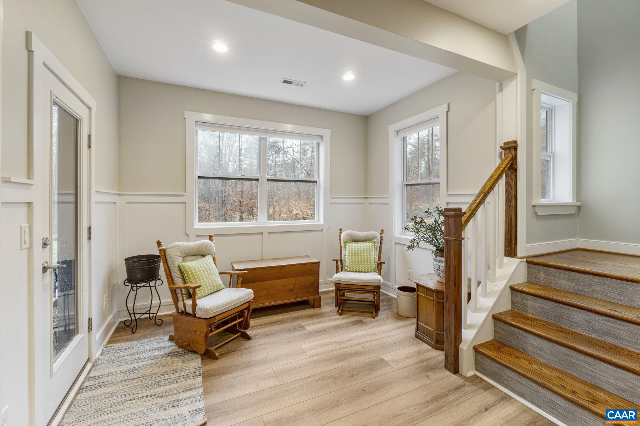 100 Pine Shadow Ct