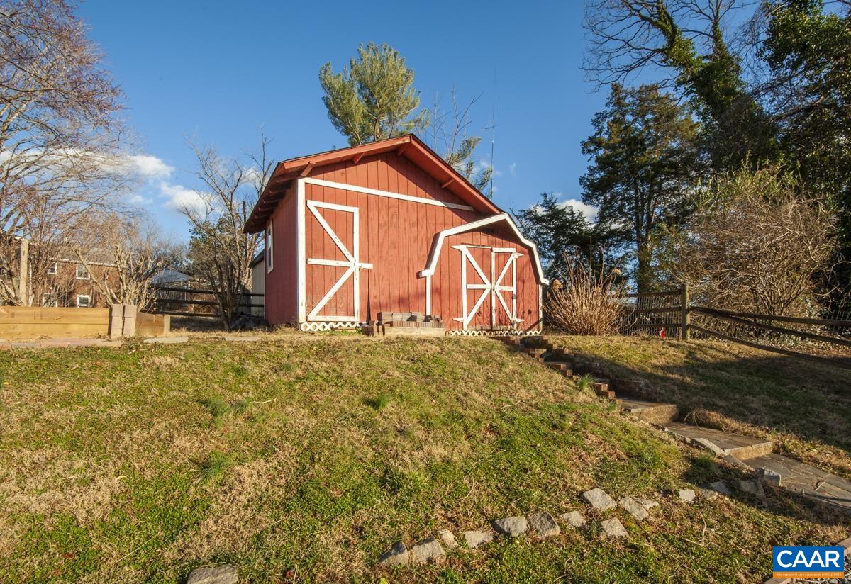 202 Azalea Dr
