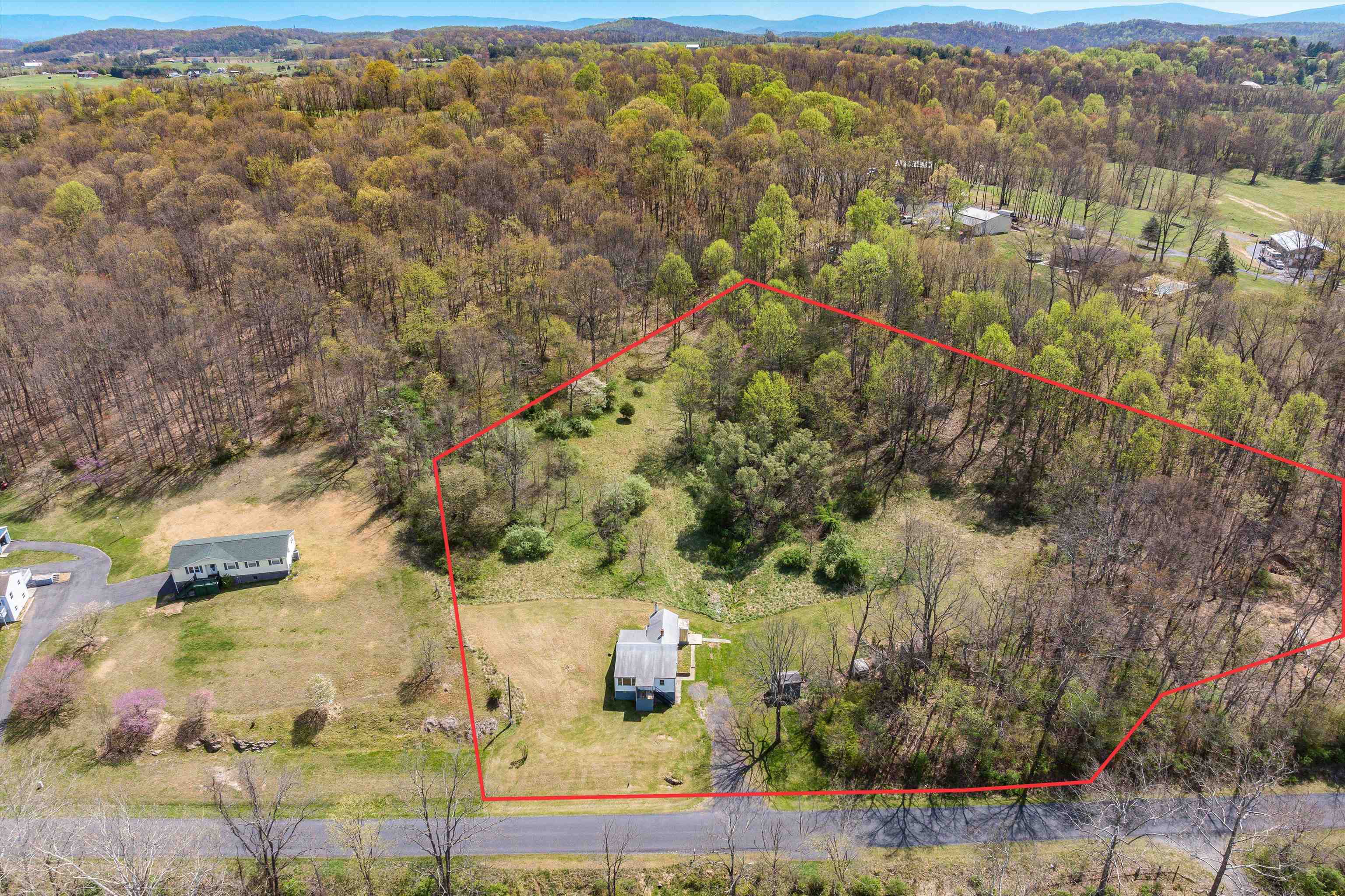 431 Smoky Row Rd