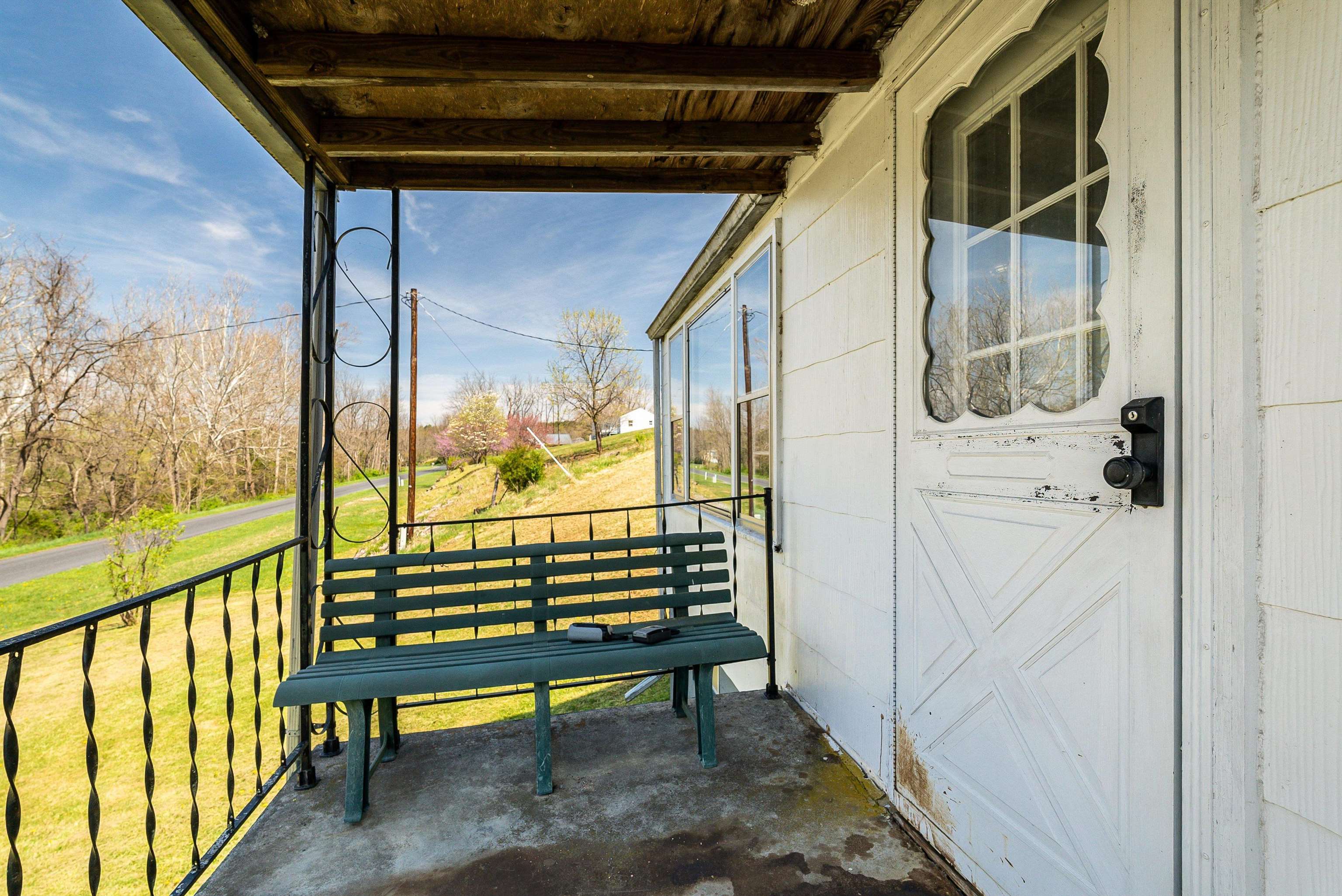 431 Smoky Row Rd
