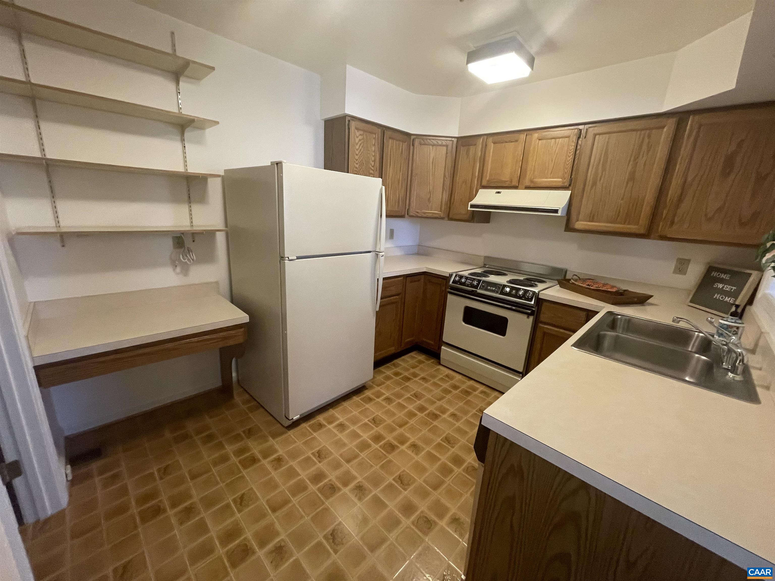 1325 Branchlands Dr
