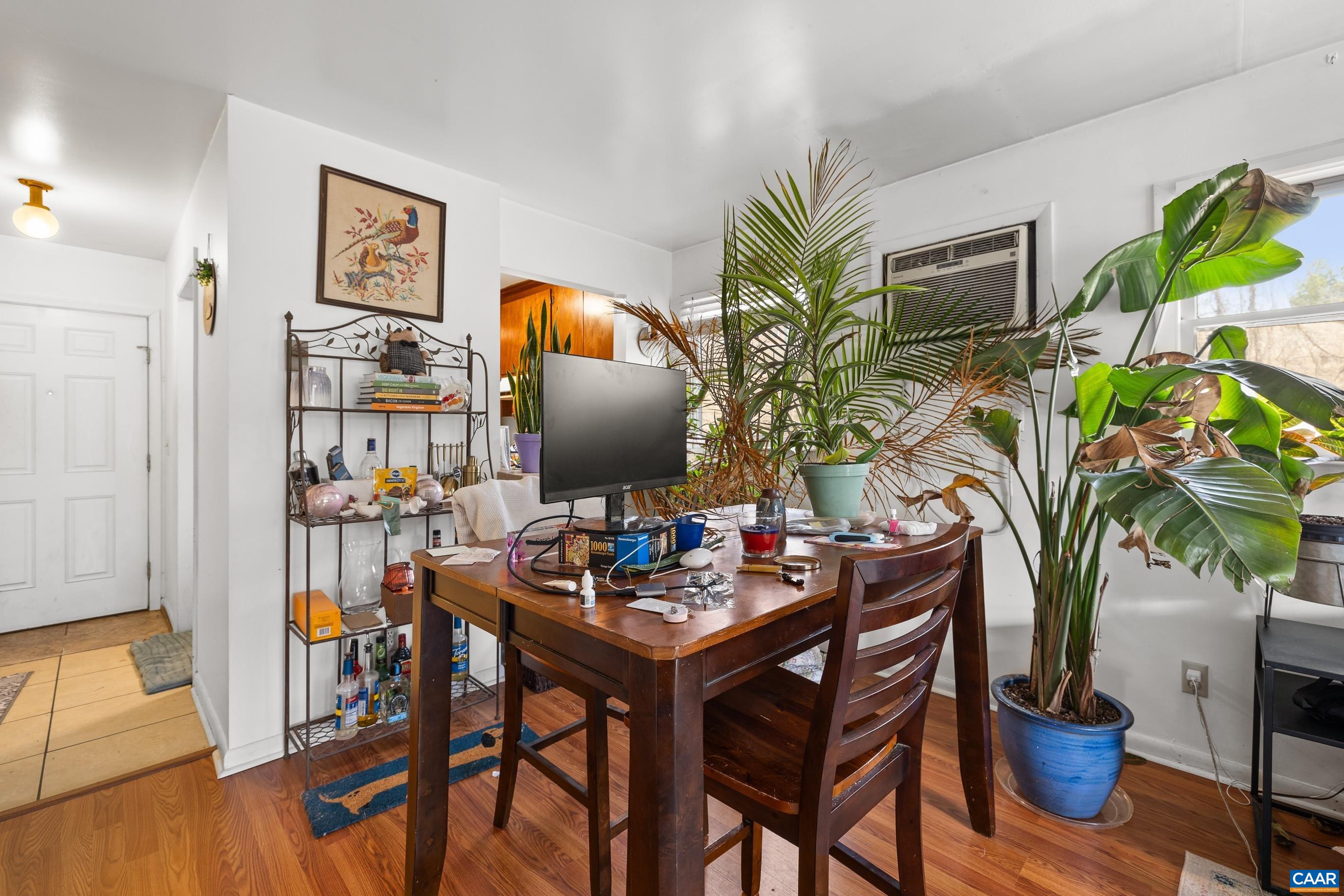Unit A & B 301 Paton St