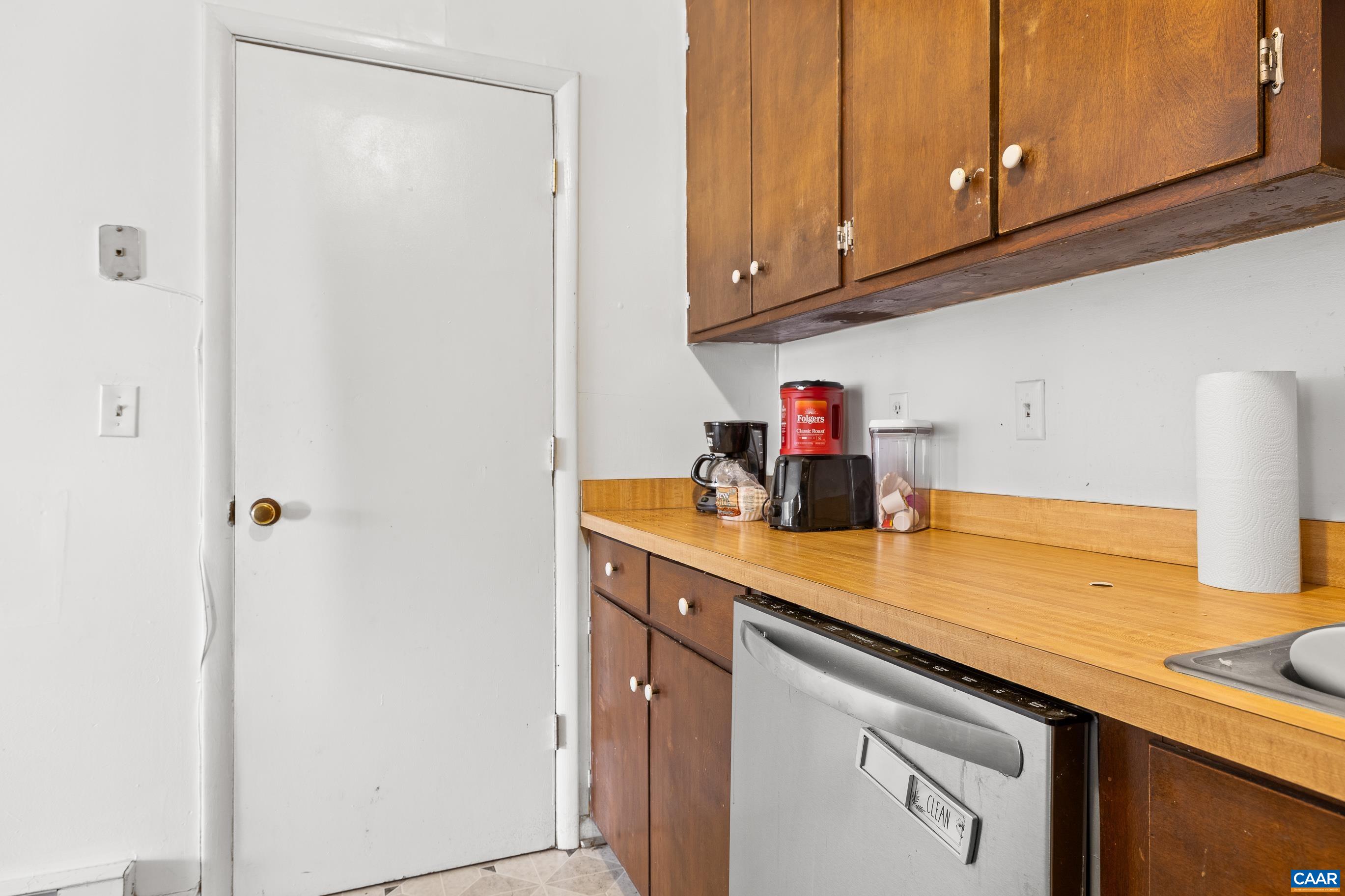 Unit A & B 301 Paton St