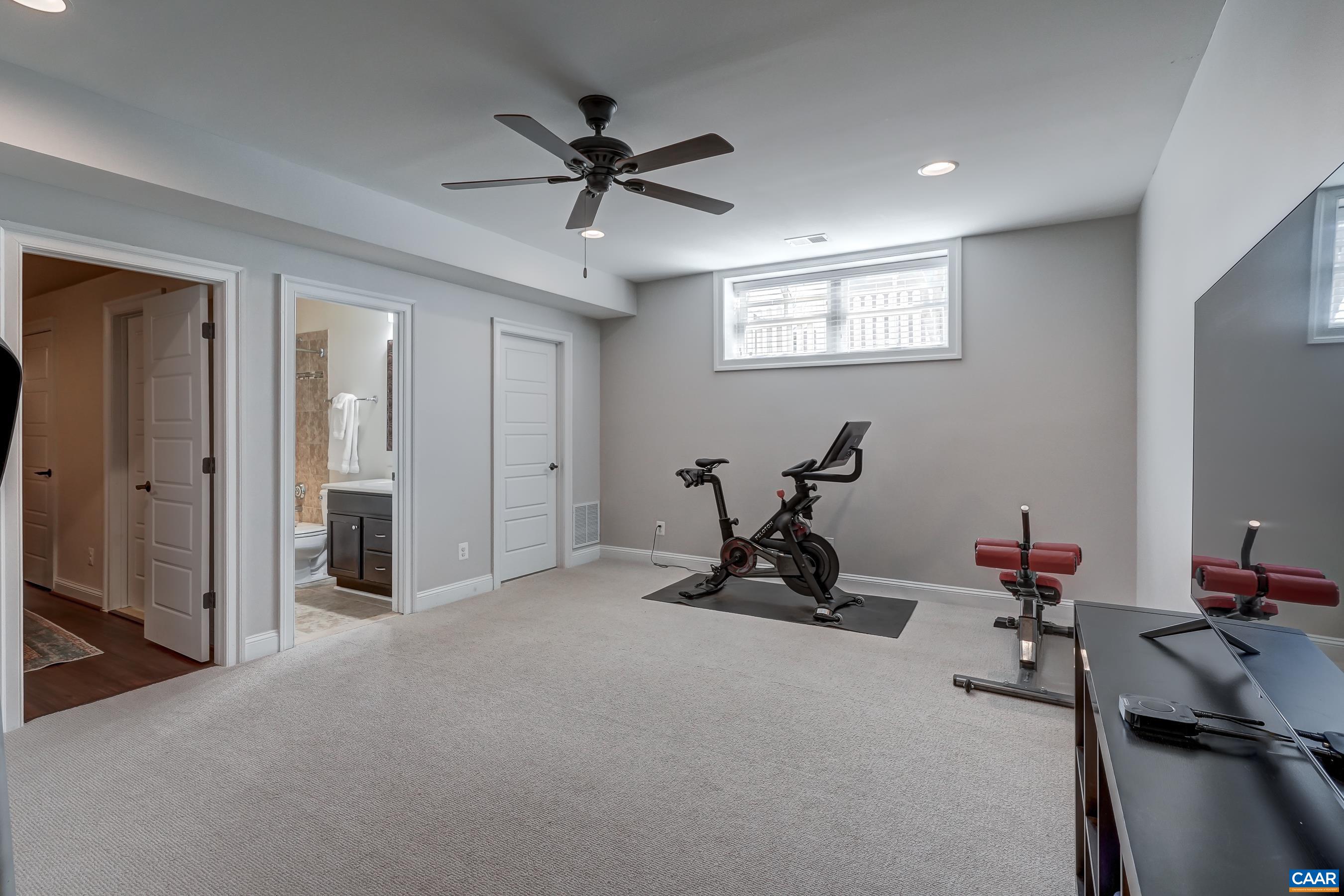 264 Claremont Ln