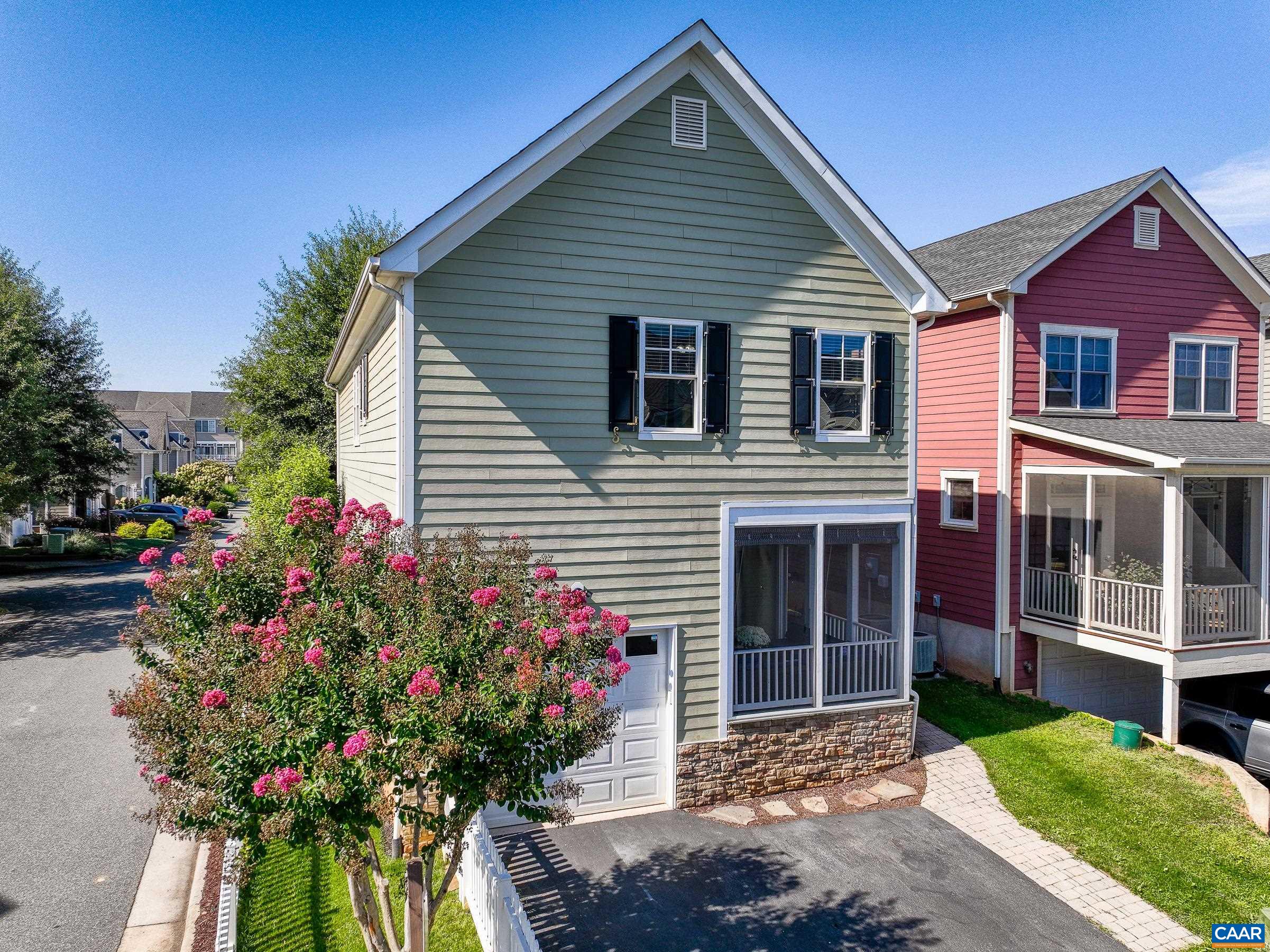 264 Claremont Ln