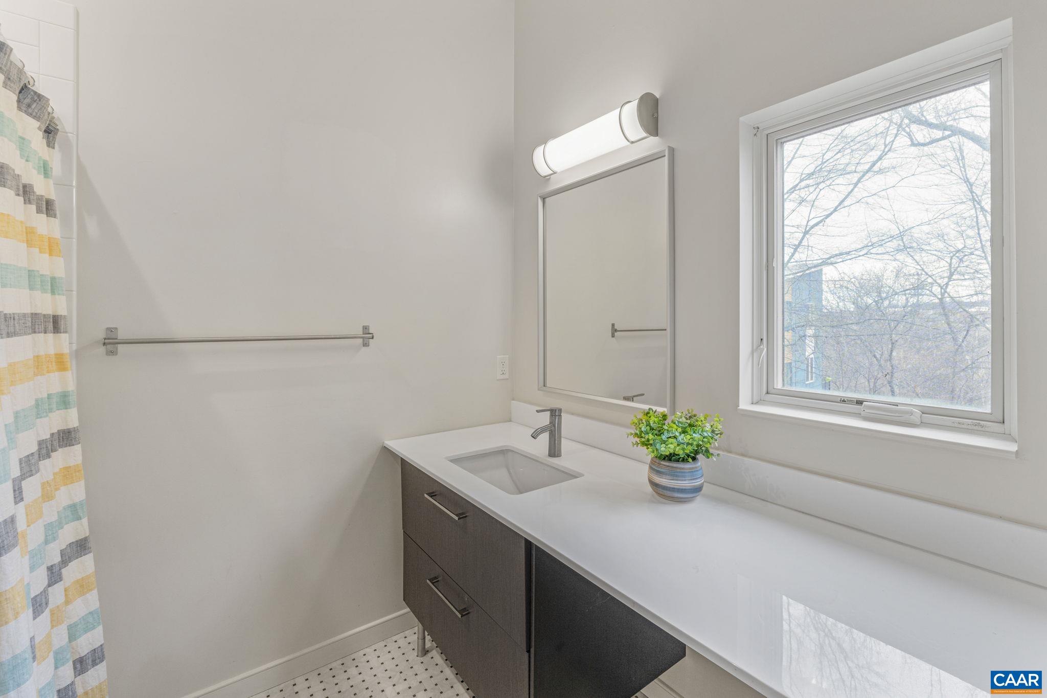 111 Riverbluff Cir
