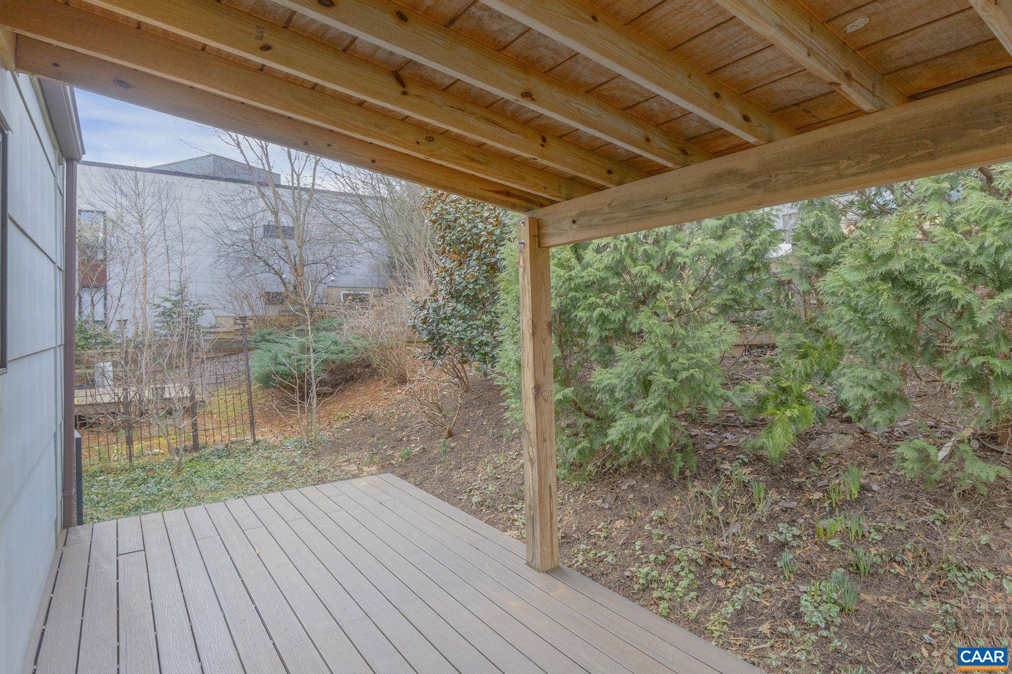 111 Riverbluff Cir