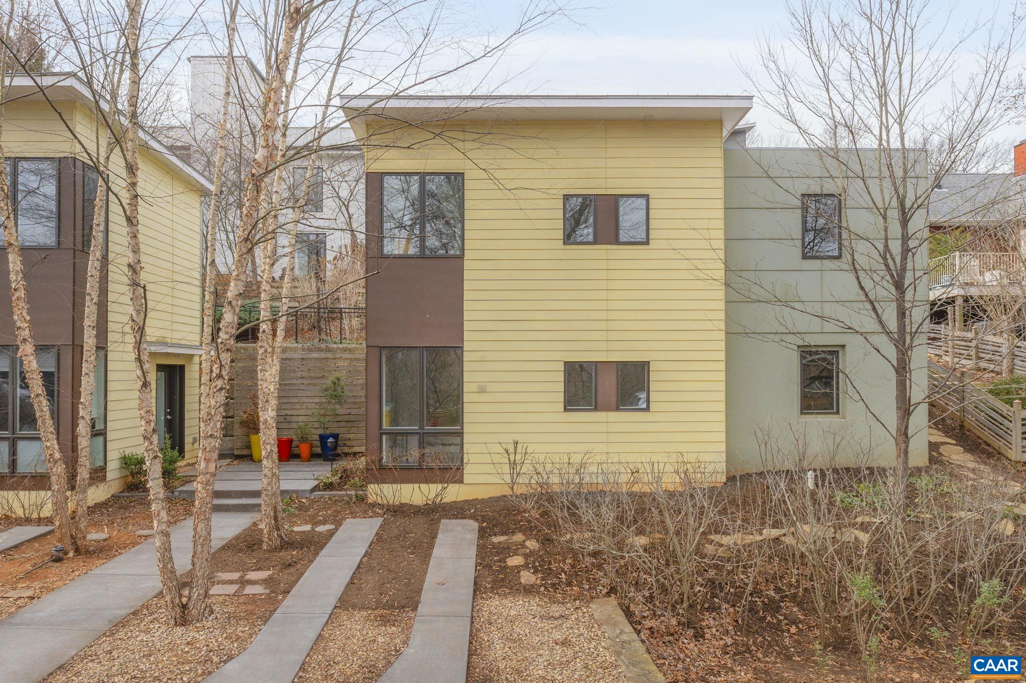 111 Riverbluff Cir