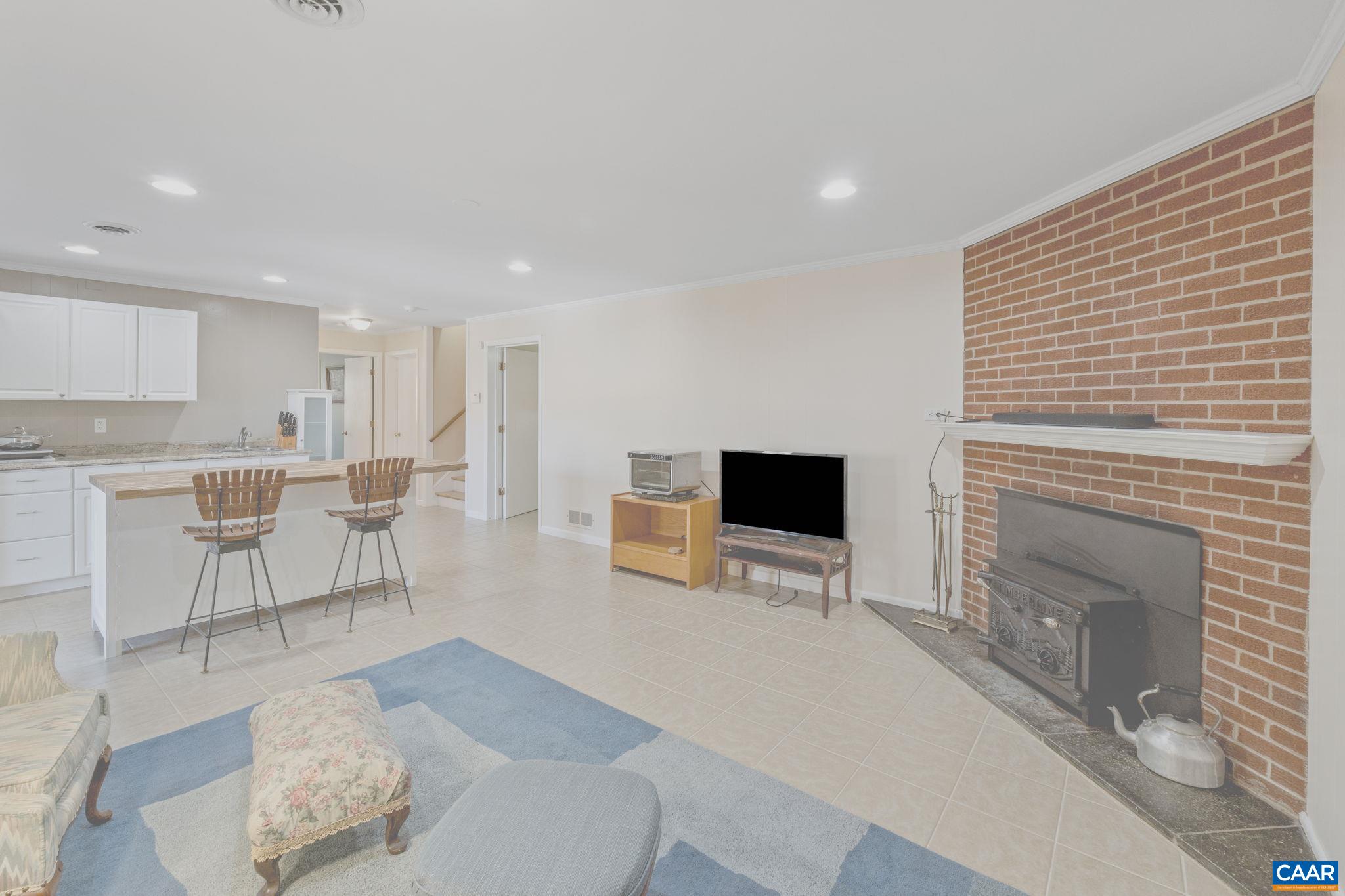 3511 Marlboro Ct