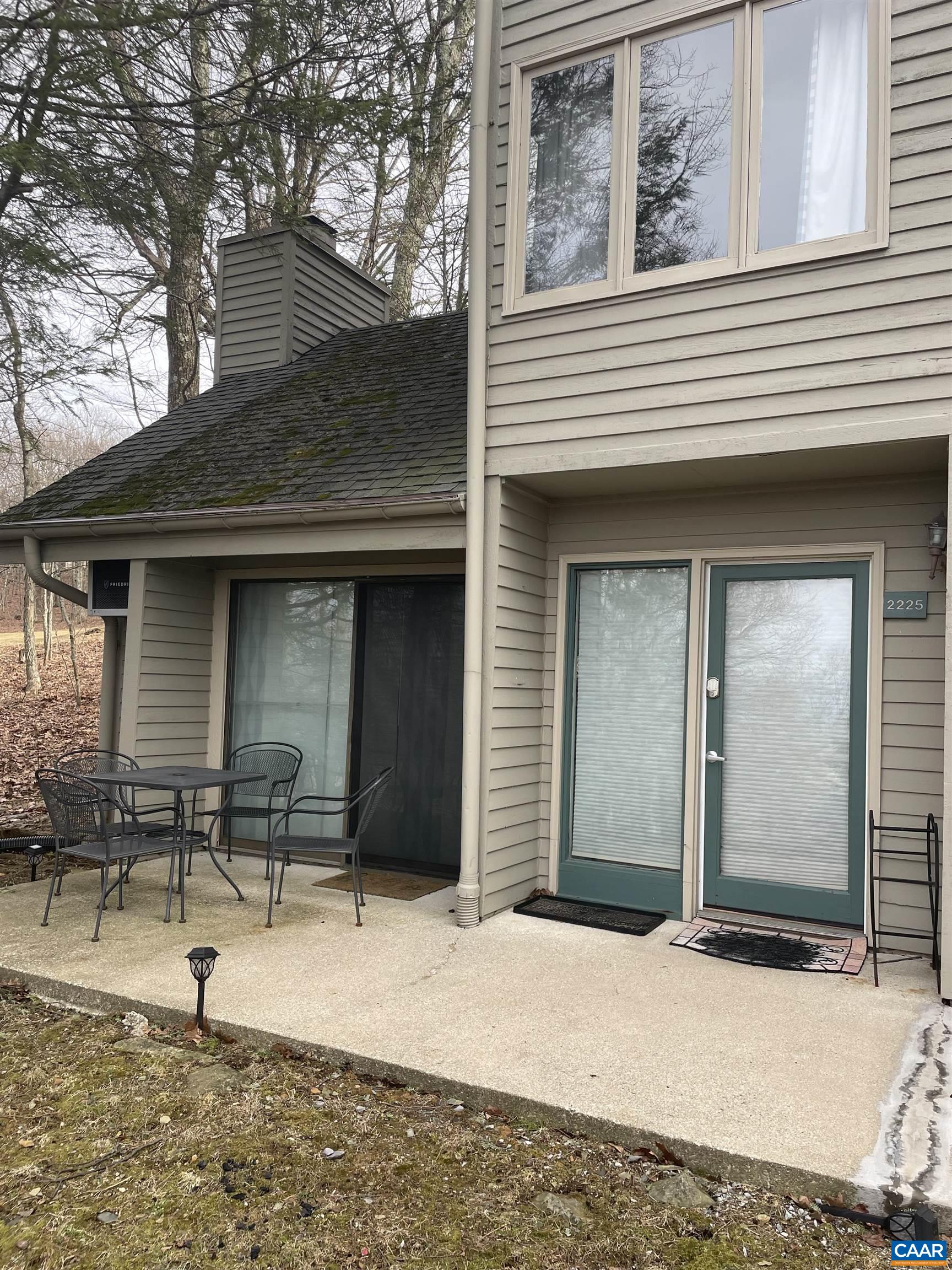 2225 Tanners Ridge Condos