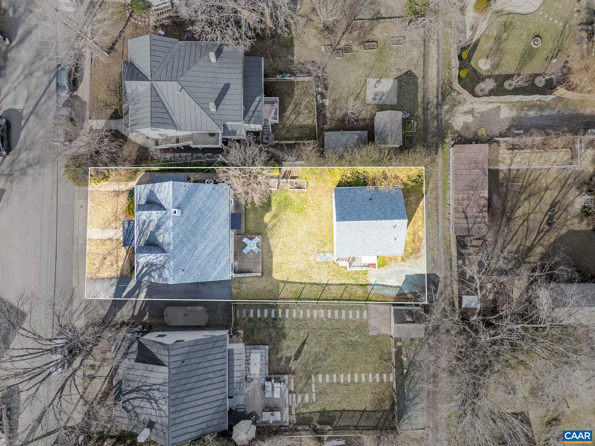 140 Goodman St