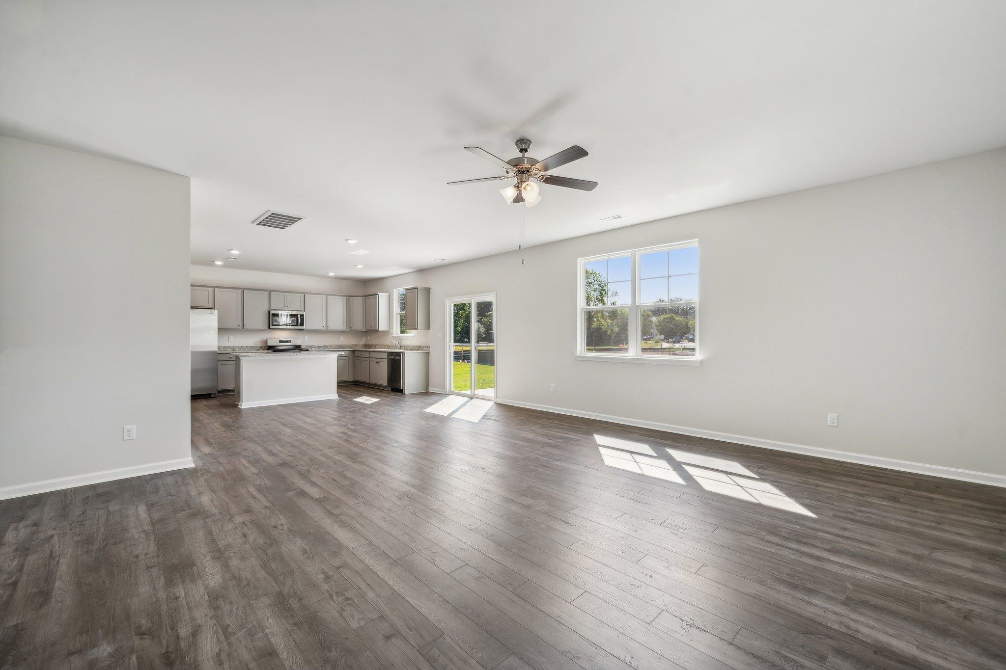 80 Whispering Oaks Dr