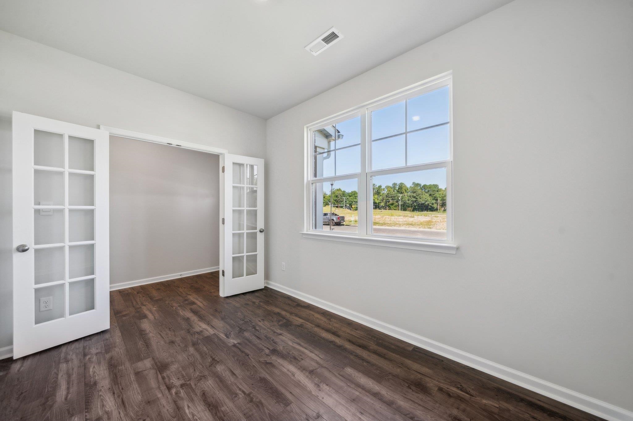 80 Whispering Oaks Dr