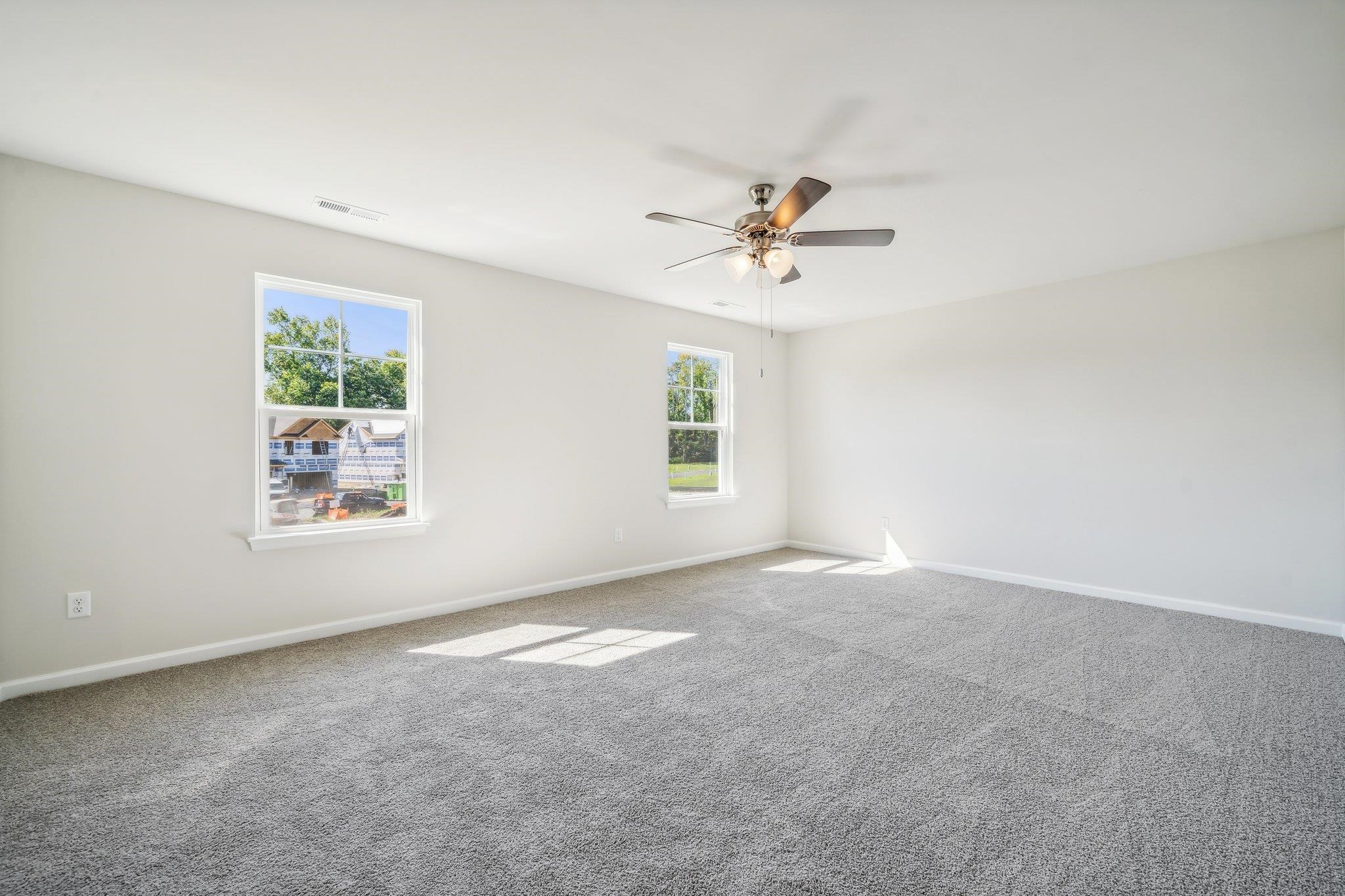 80 Whispering Oaks Dr
