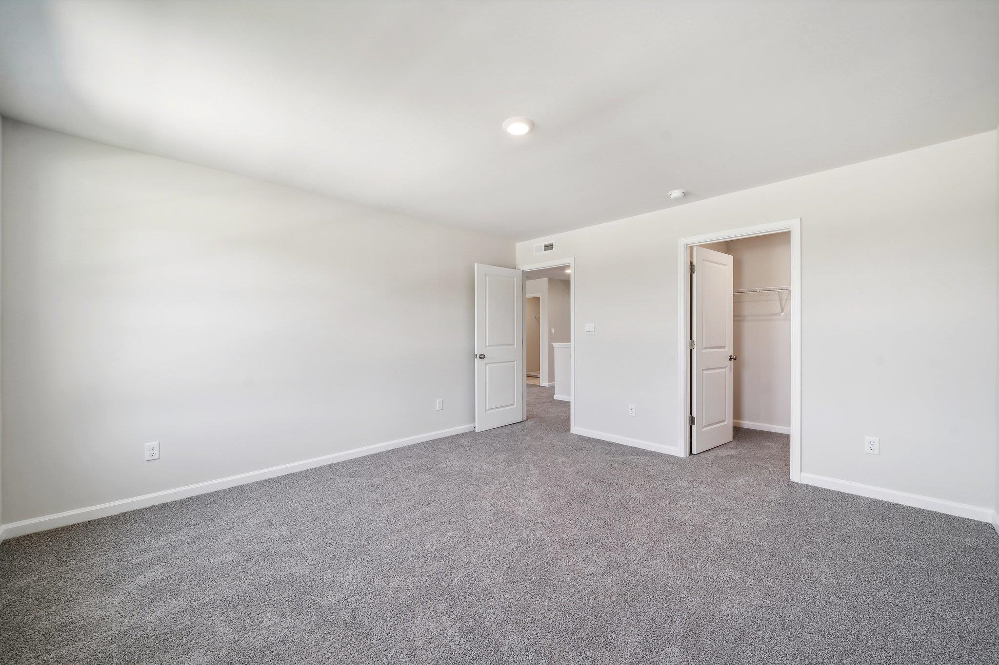 80 Whispering Oaks Dr