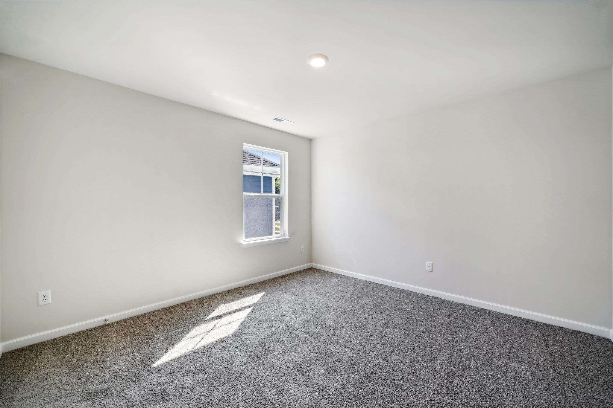 80 Whispering Oaks Dr