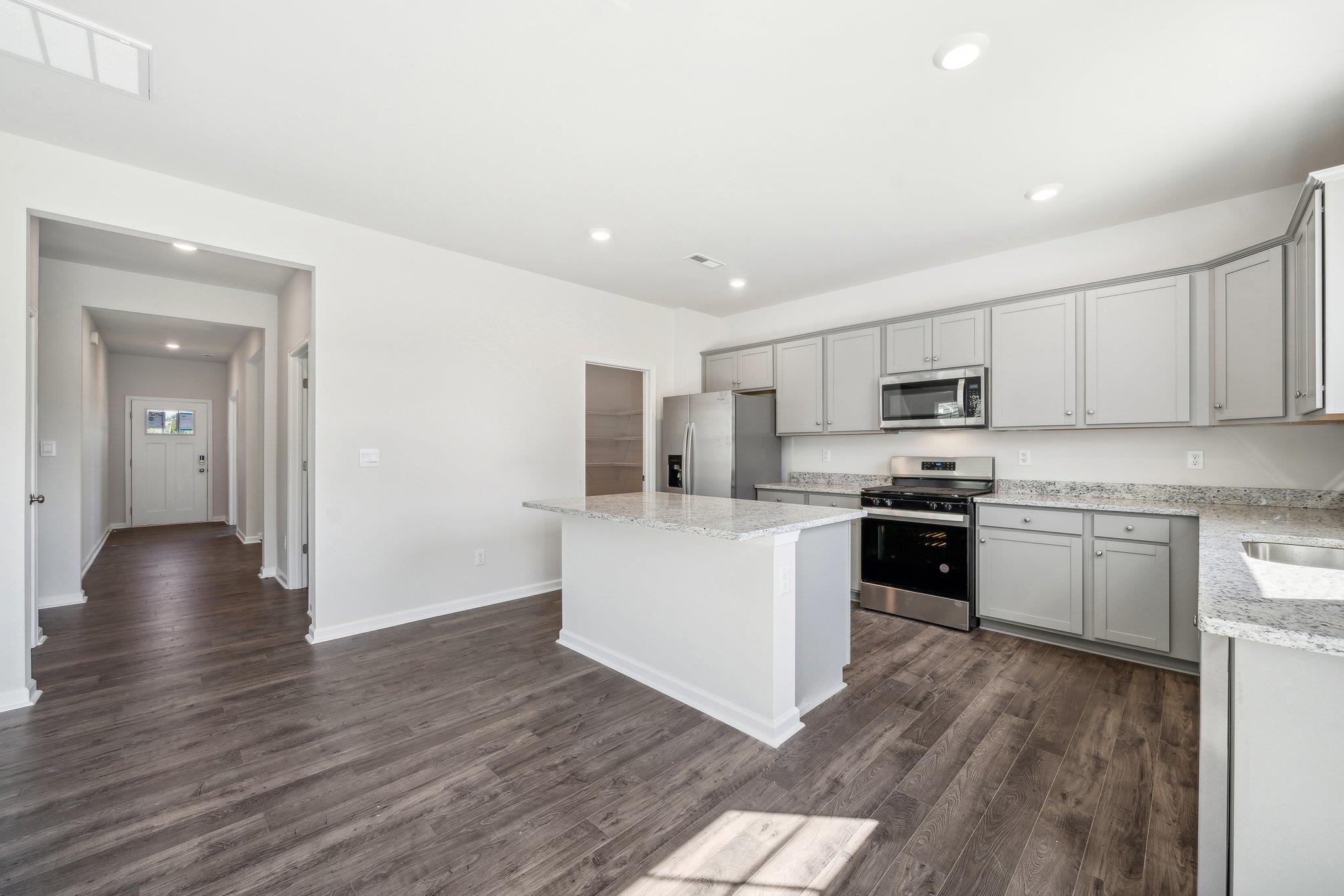 80 Whispering Oaks Dr