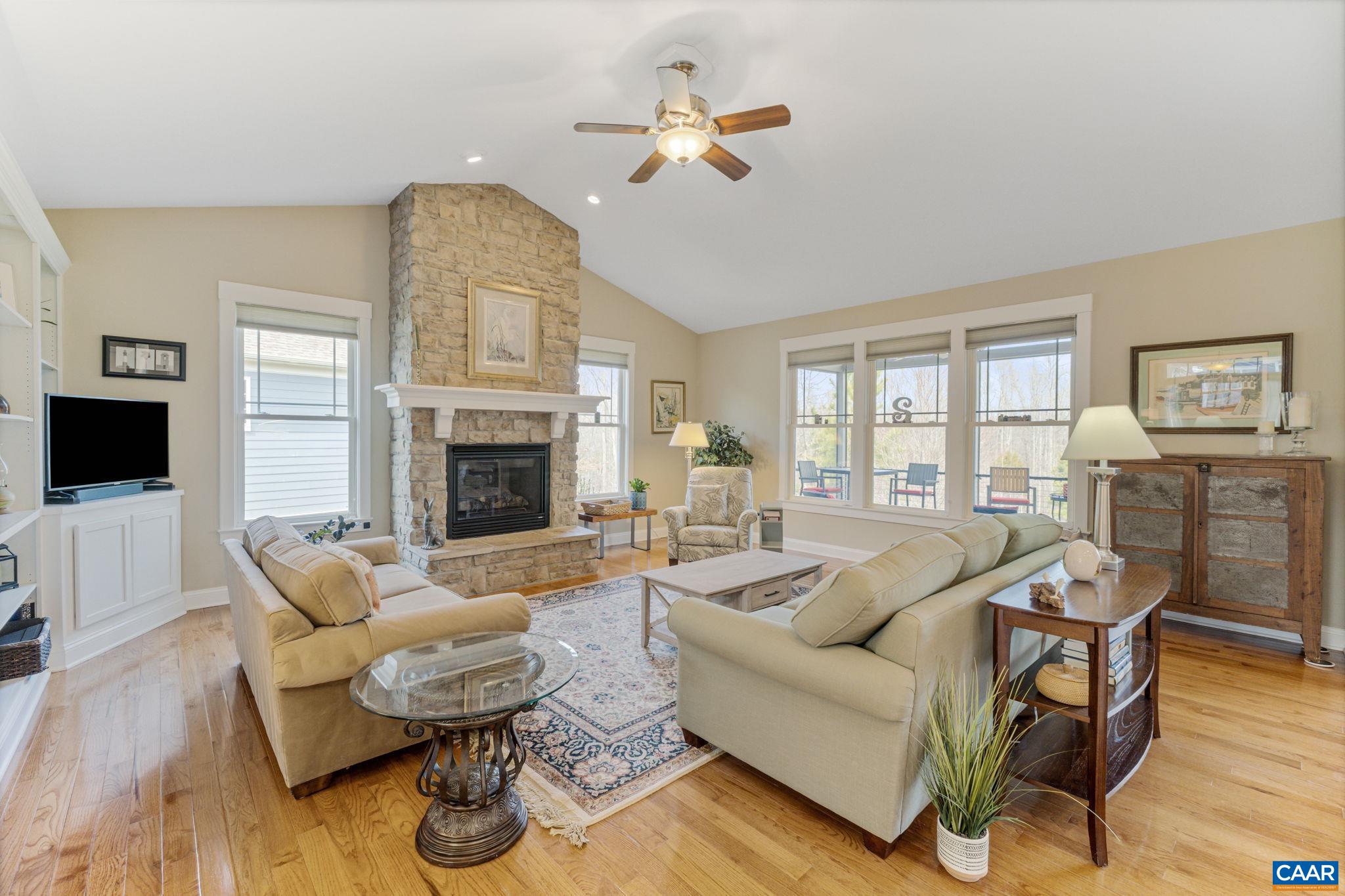 155 Highland Cir
