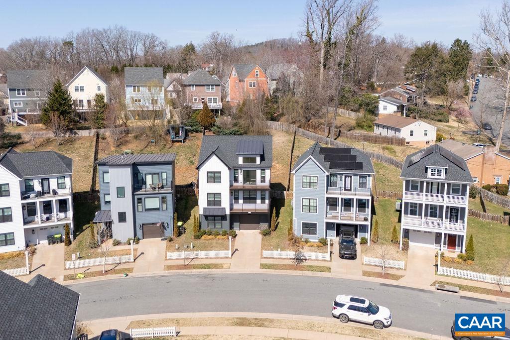 324 Huntley Ave