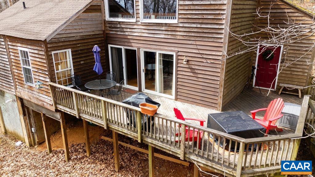 16 Chestnut Ln
