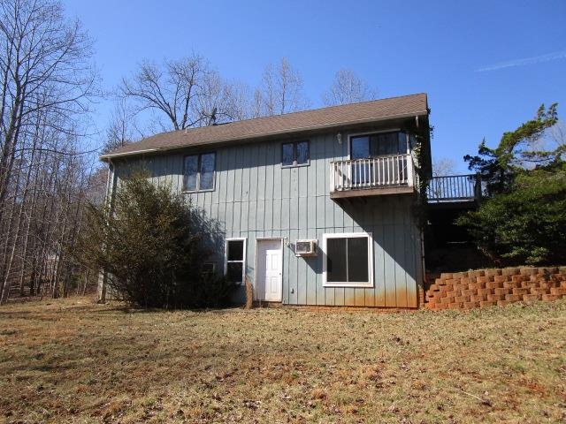 385 Lakeland Ln