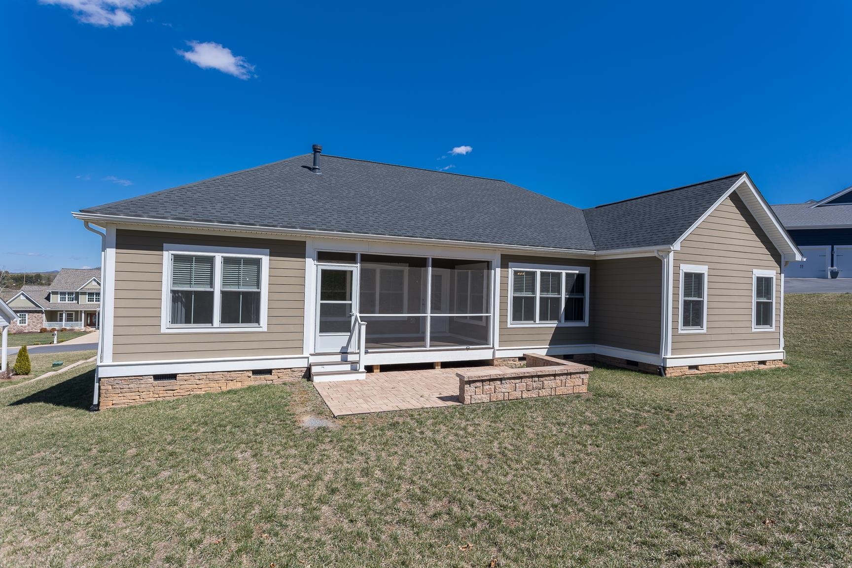 33 Silver Maple Cove
