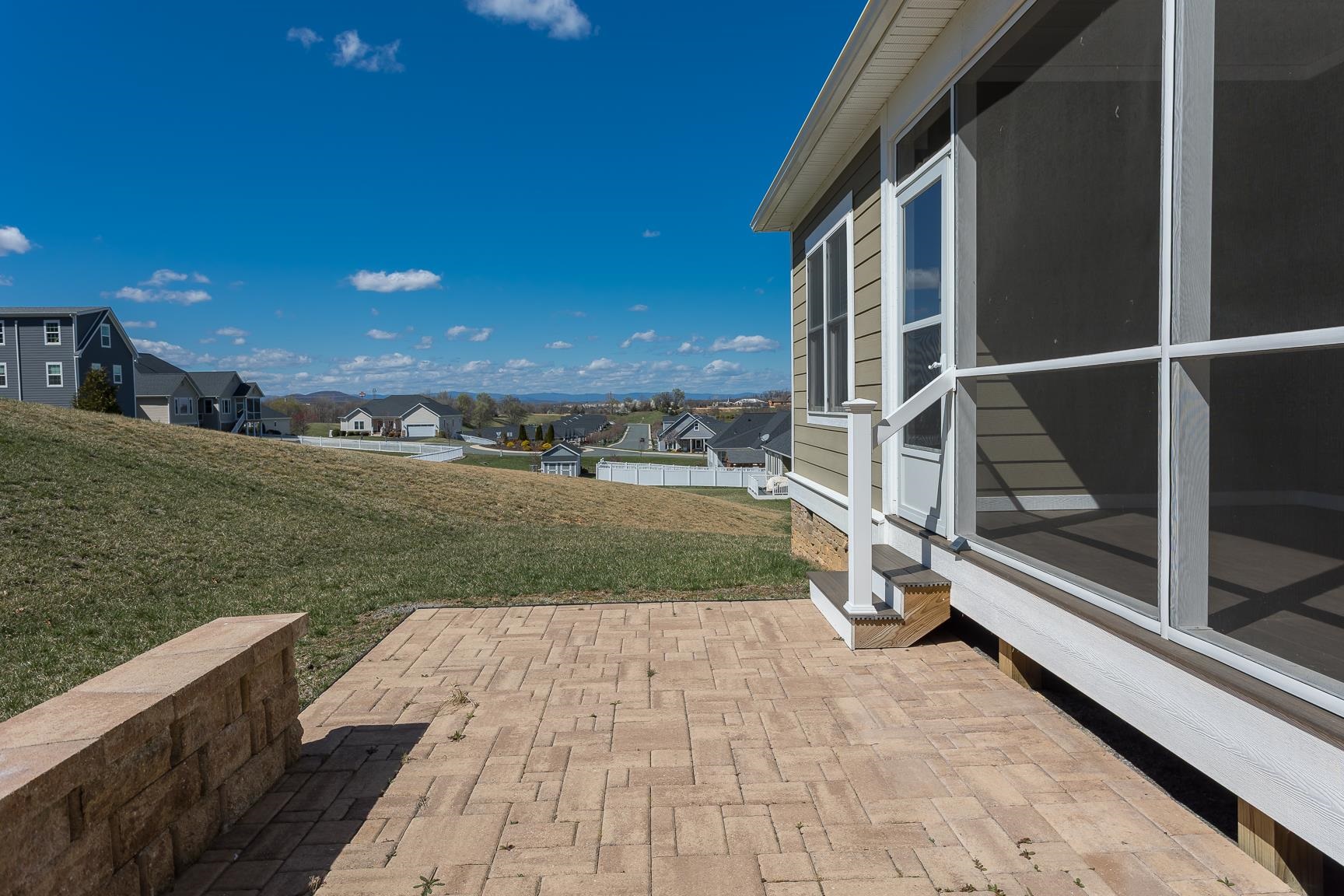 33 Silver Maple Cove