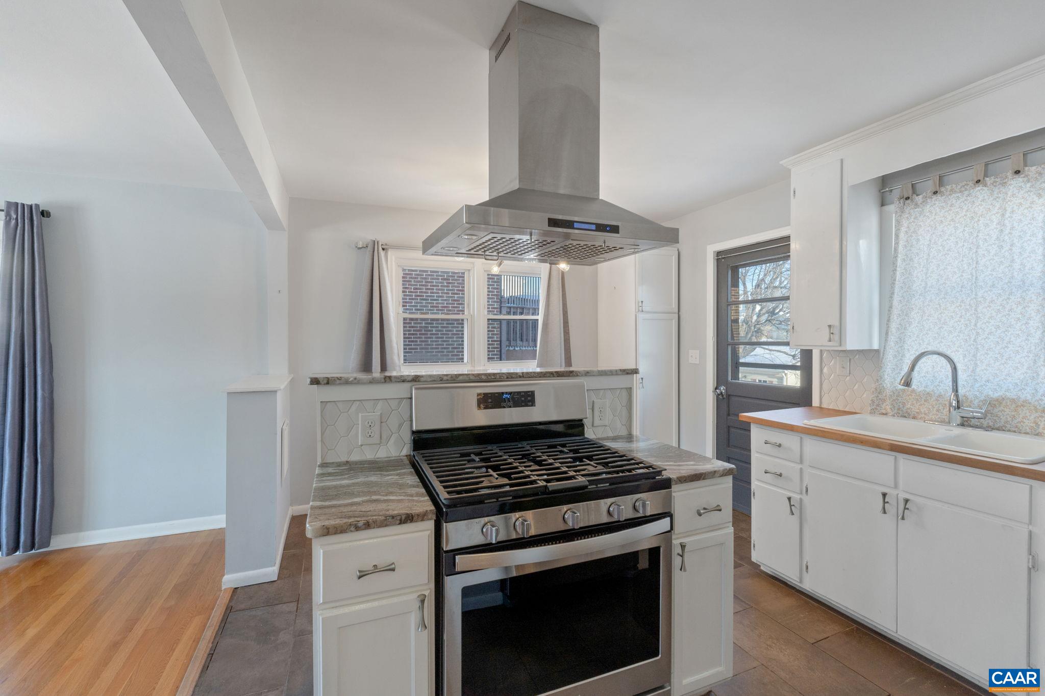 905 Druid Ave