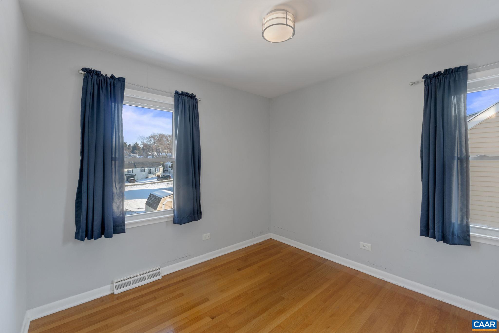 905 Druid Ave