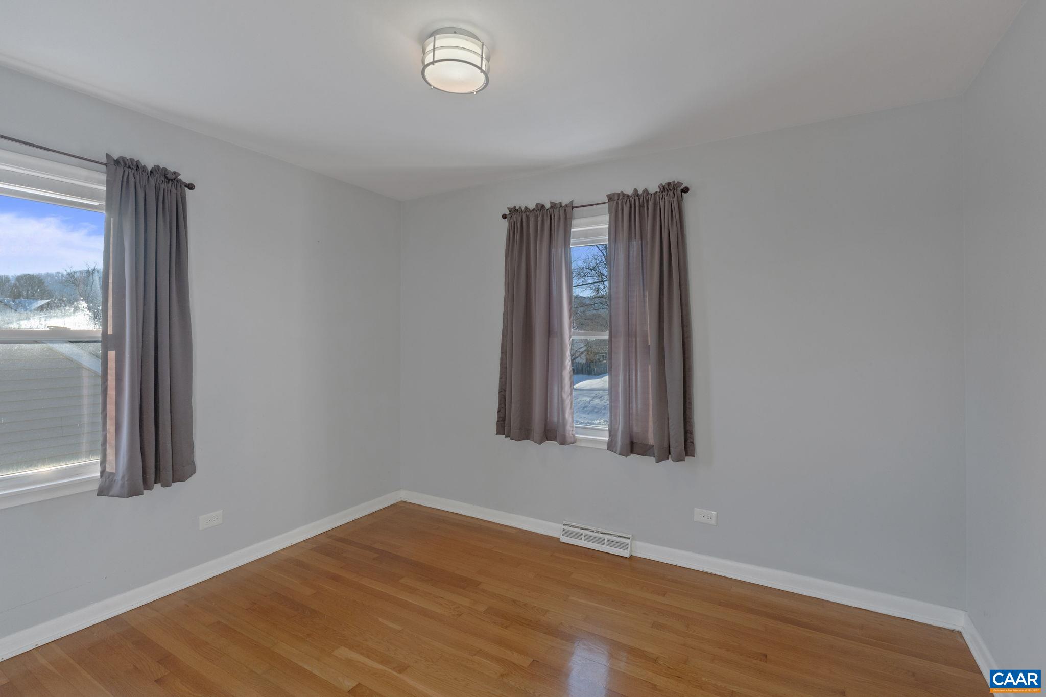 905 Druid Ave