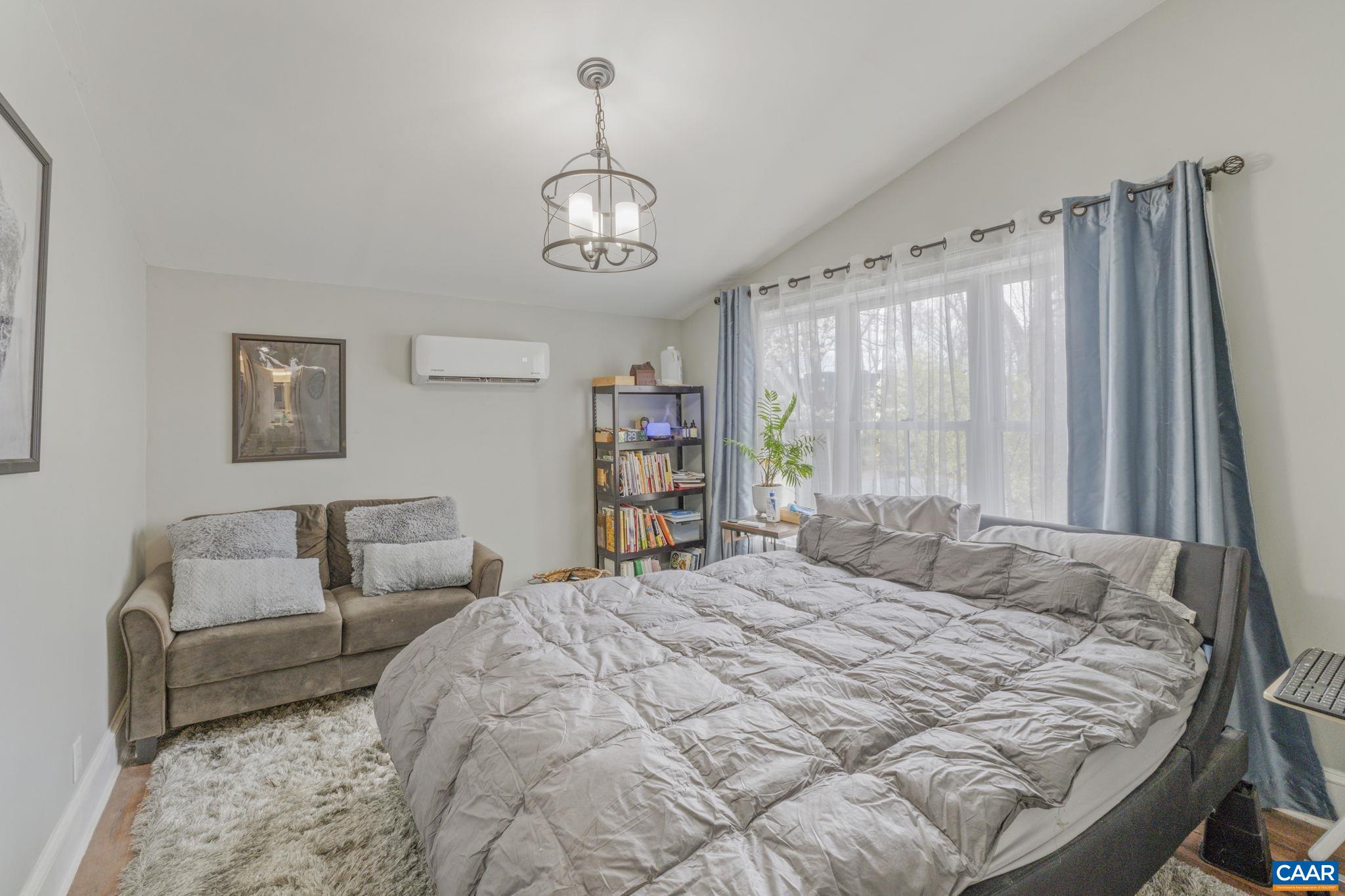803 Monticello Ave