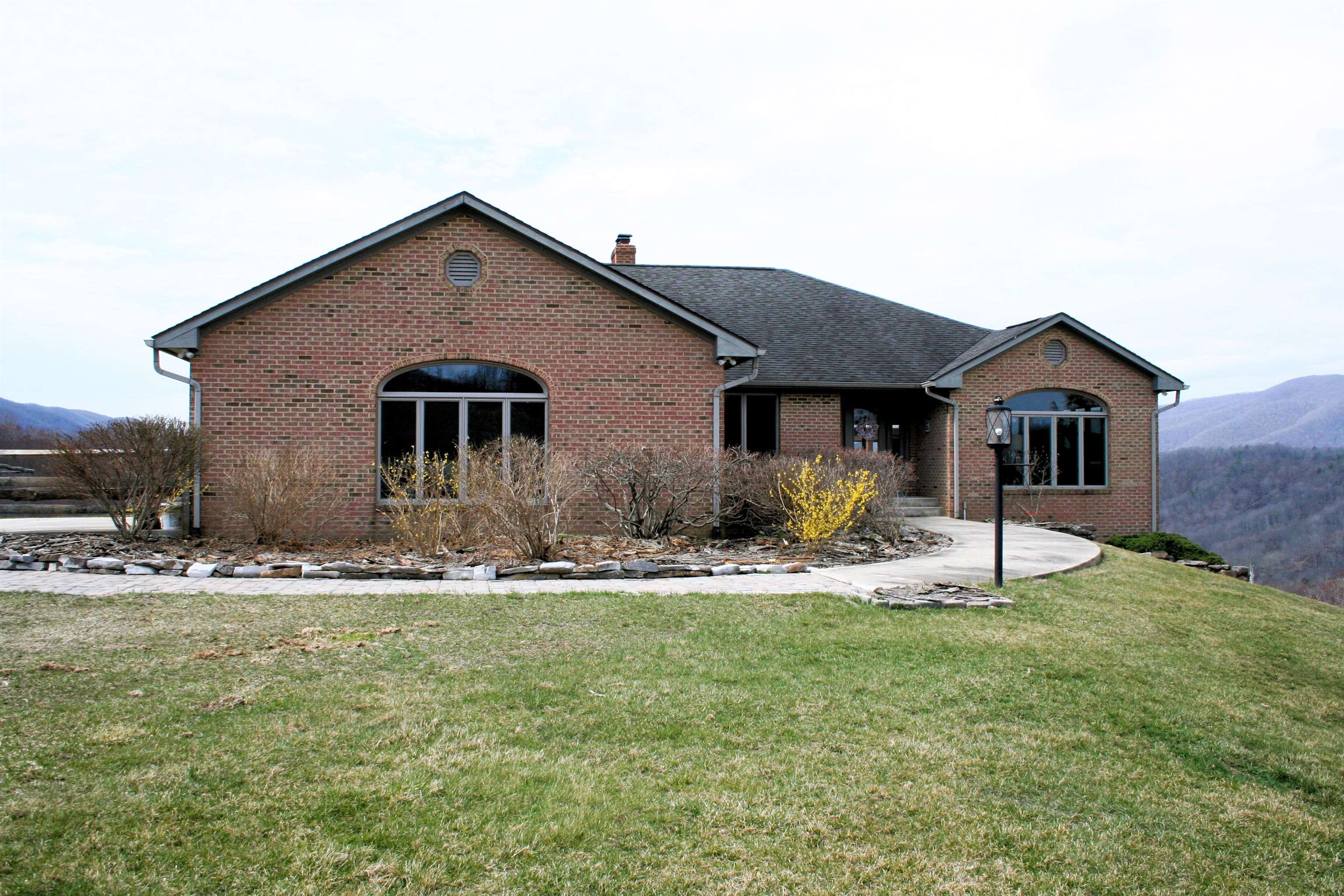 309 Shady Ln