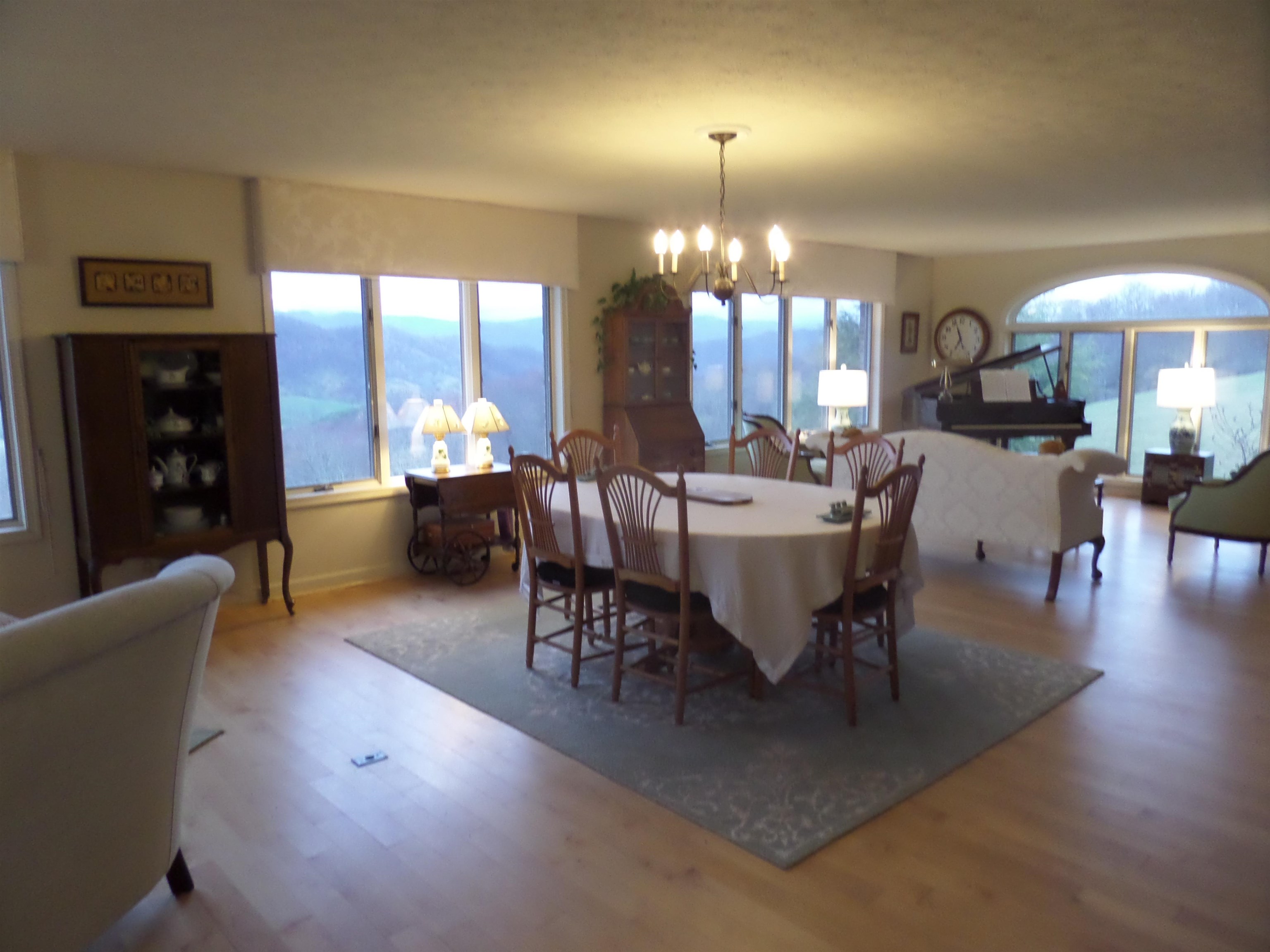 309 Shady Ln