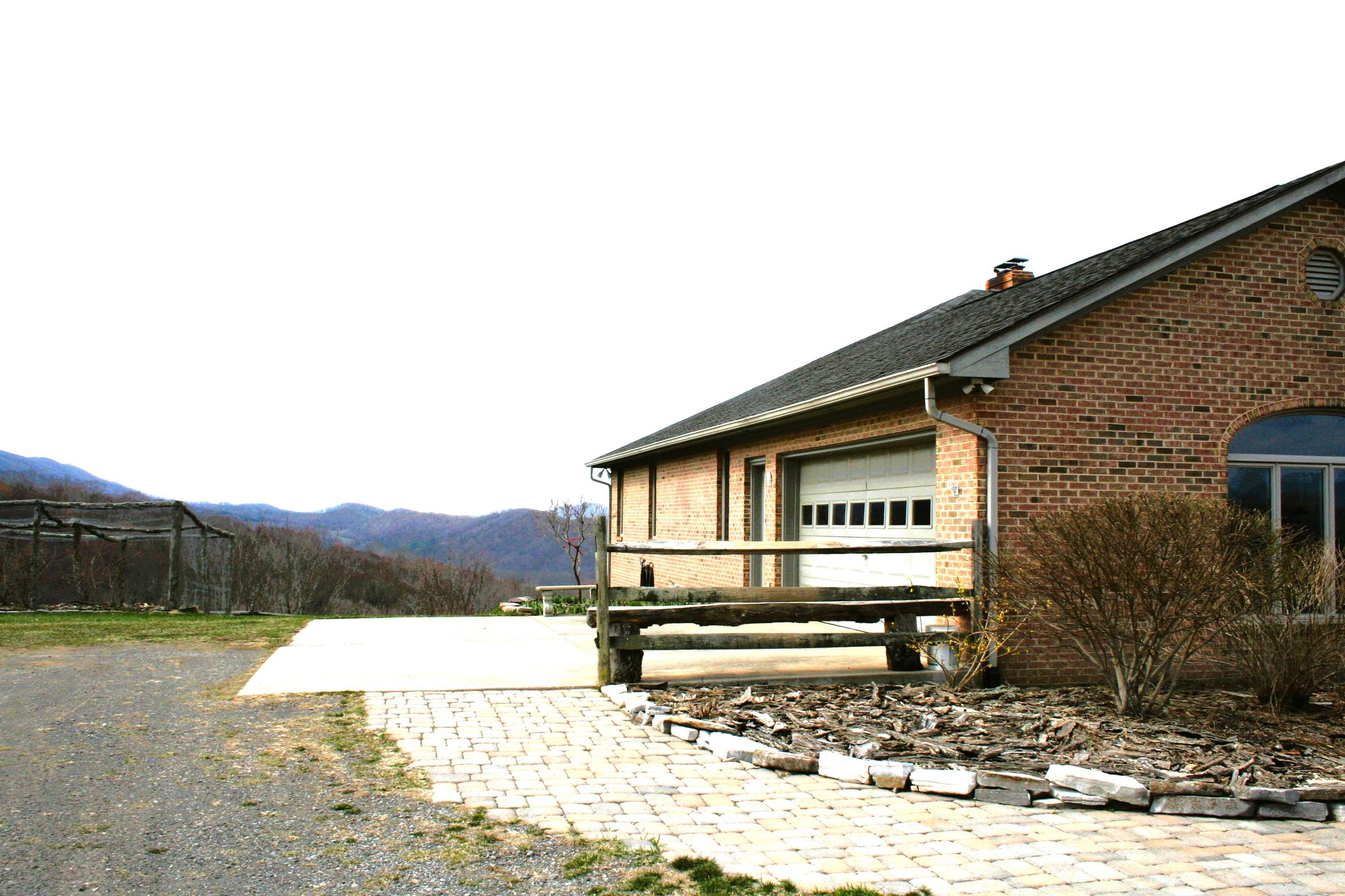 309 Shady Ln