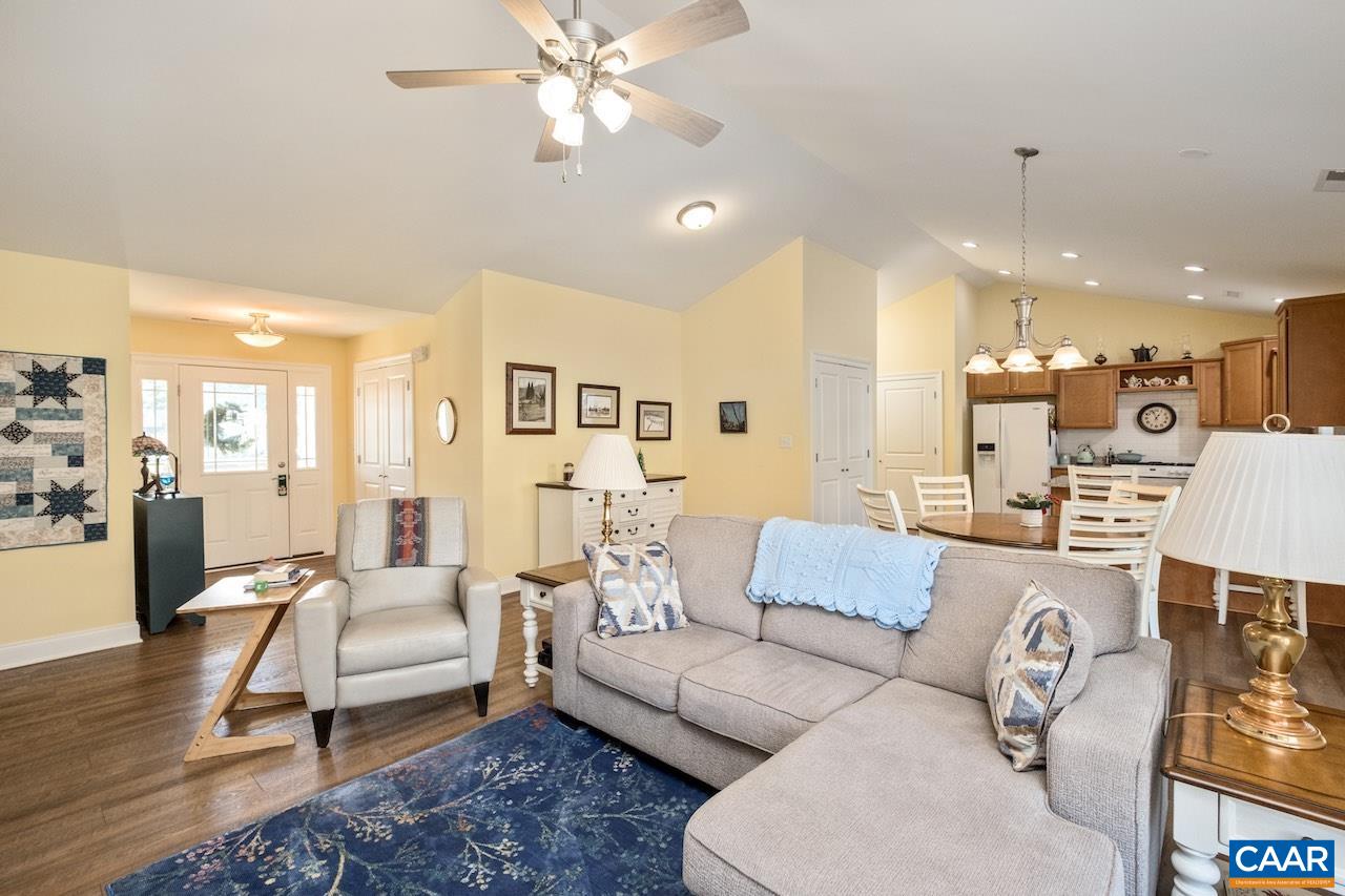 10 Apple Blossom Ct