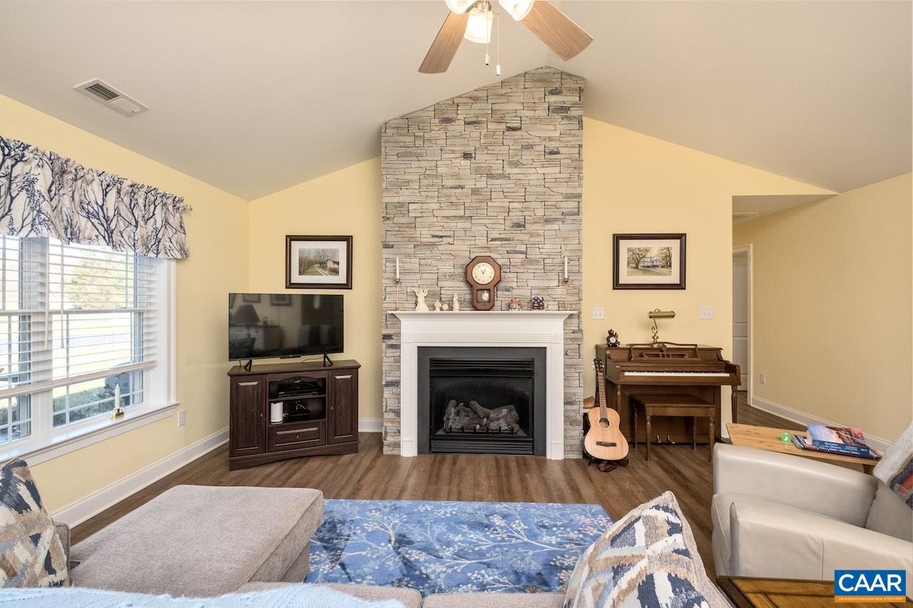 10 Apple Blossom Ct