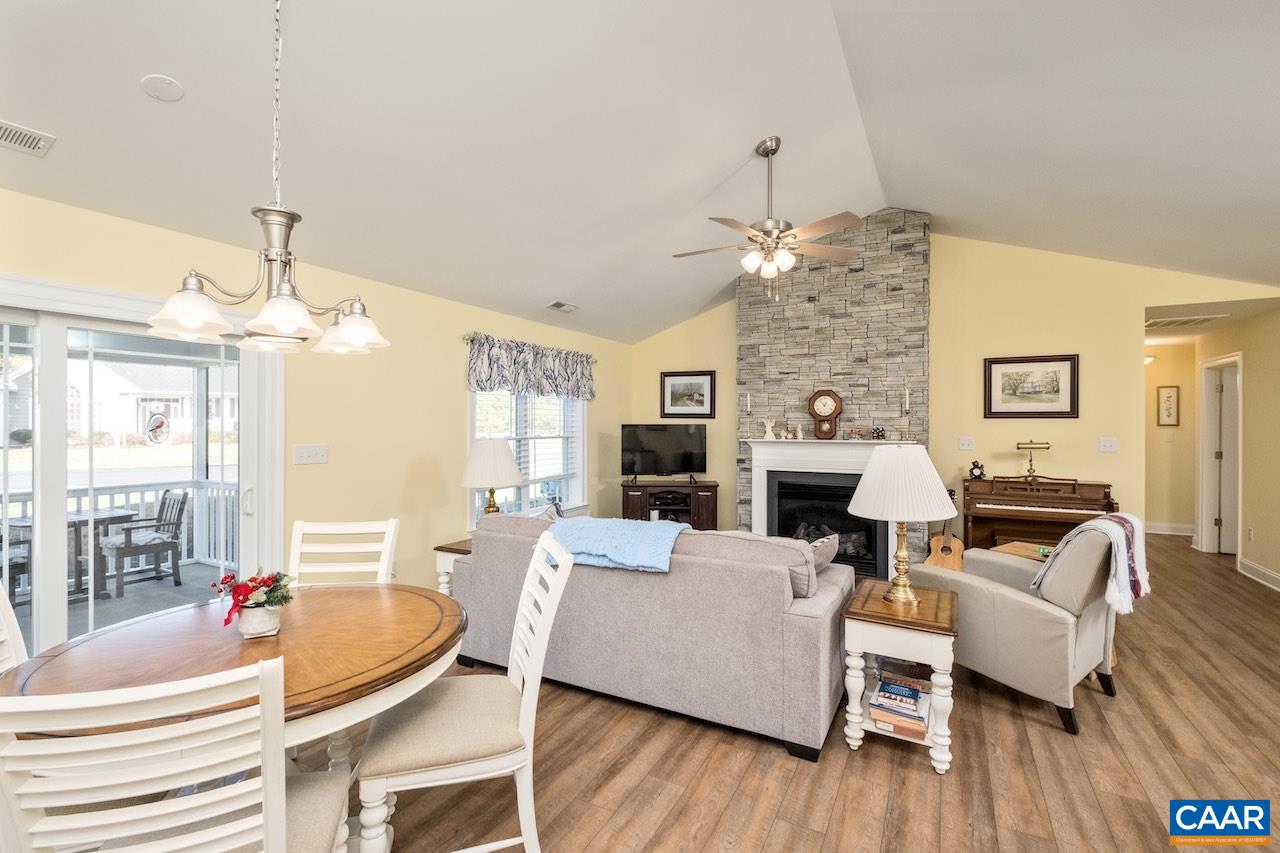 10 Apple Blossom Ct