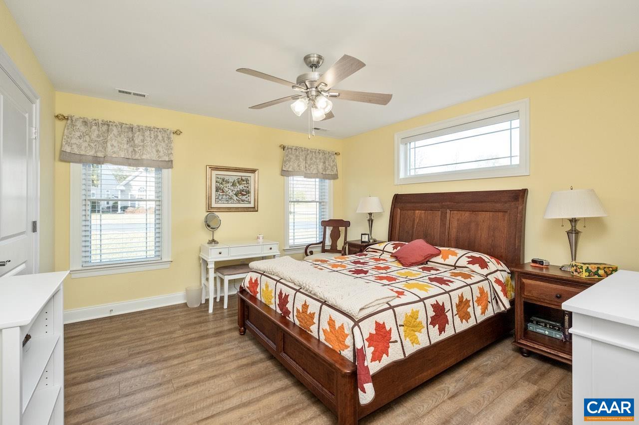 10 Apple Blossom Ct