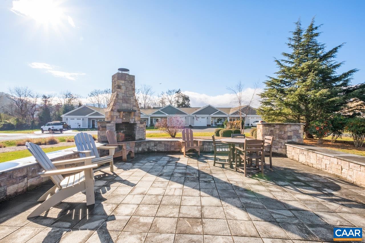 10 Apple Blossom Ct