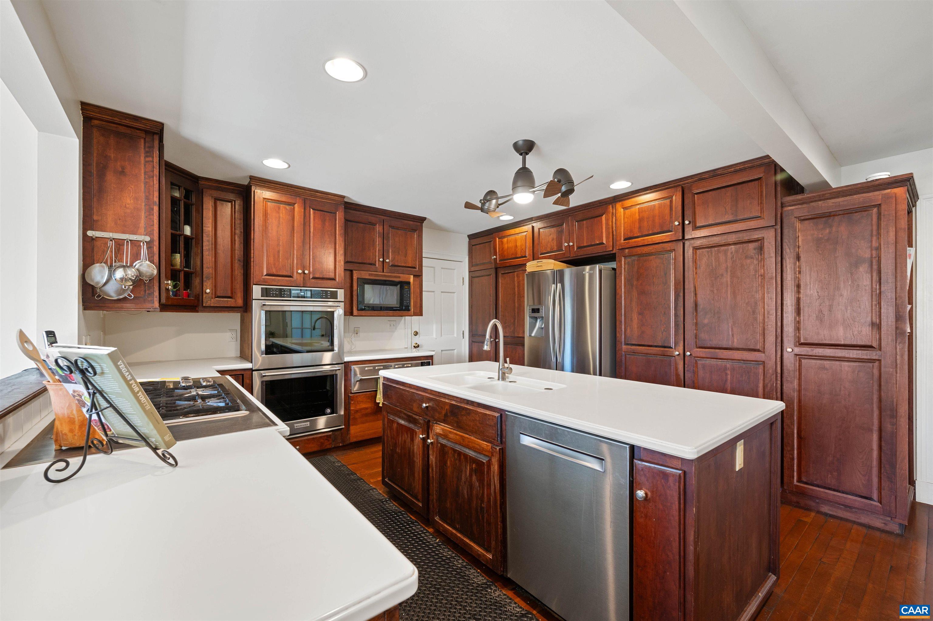 2280 Garth Rd