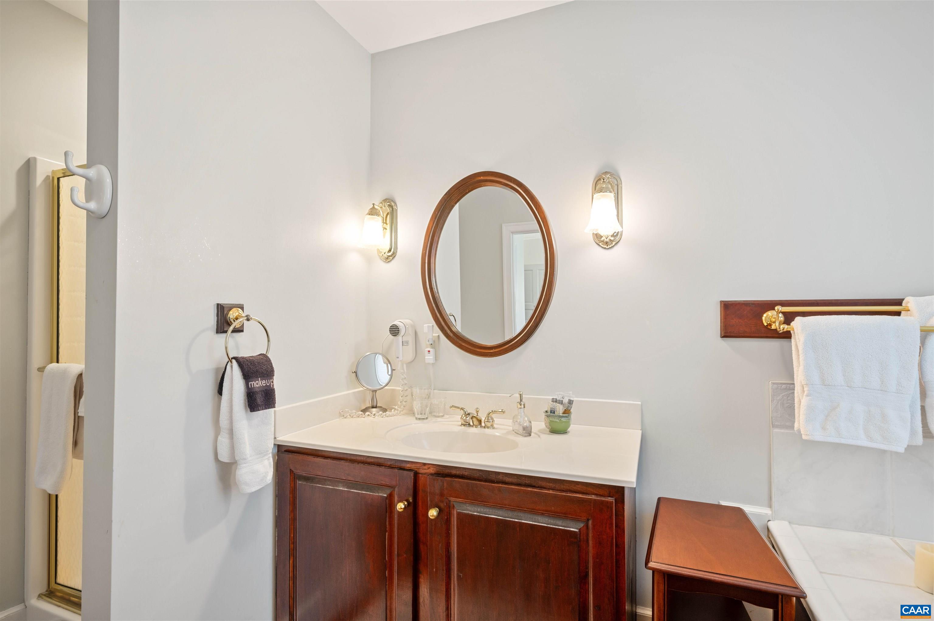 2280 Garth Rd