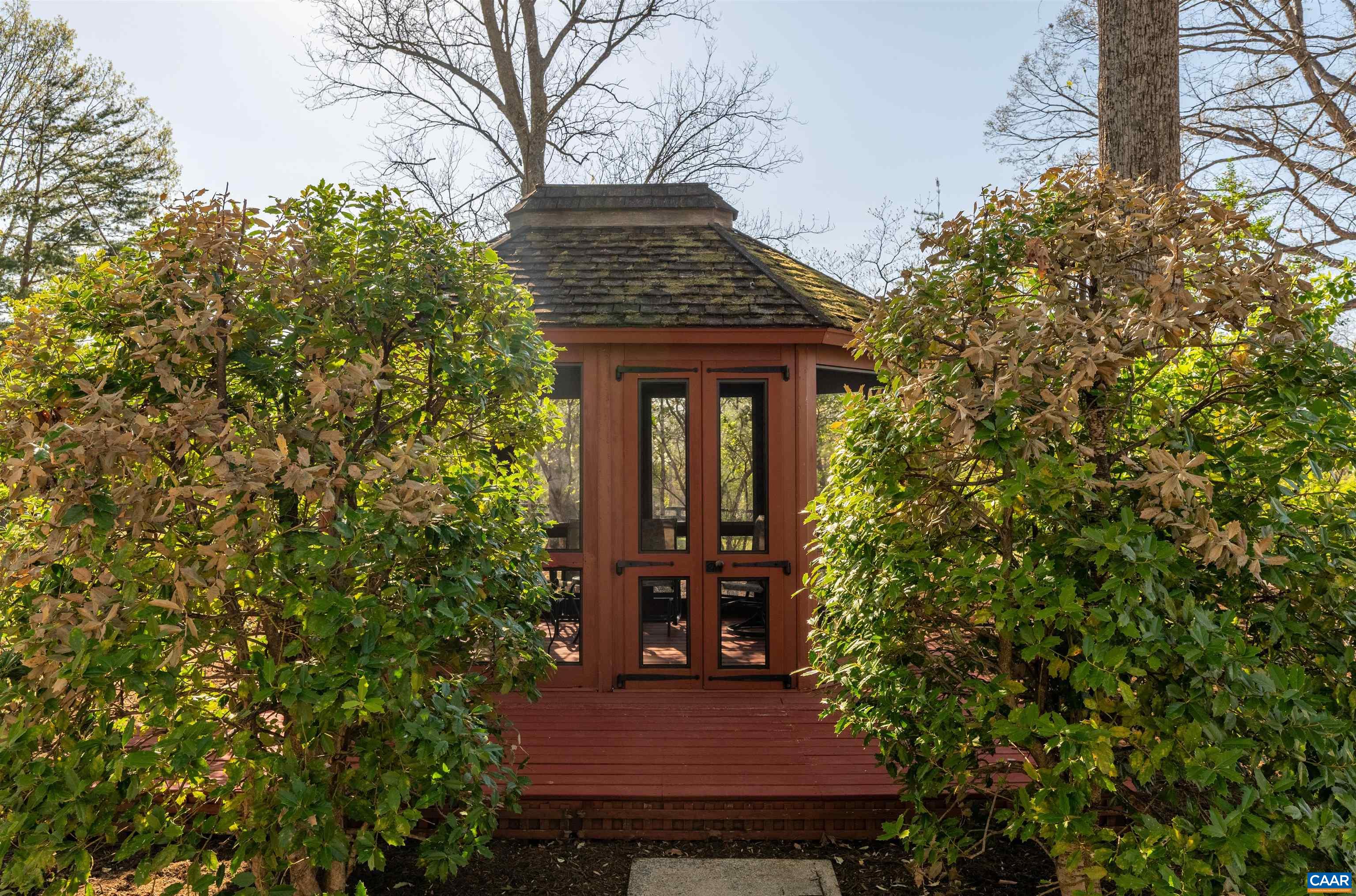 2280 Garth Rd