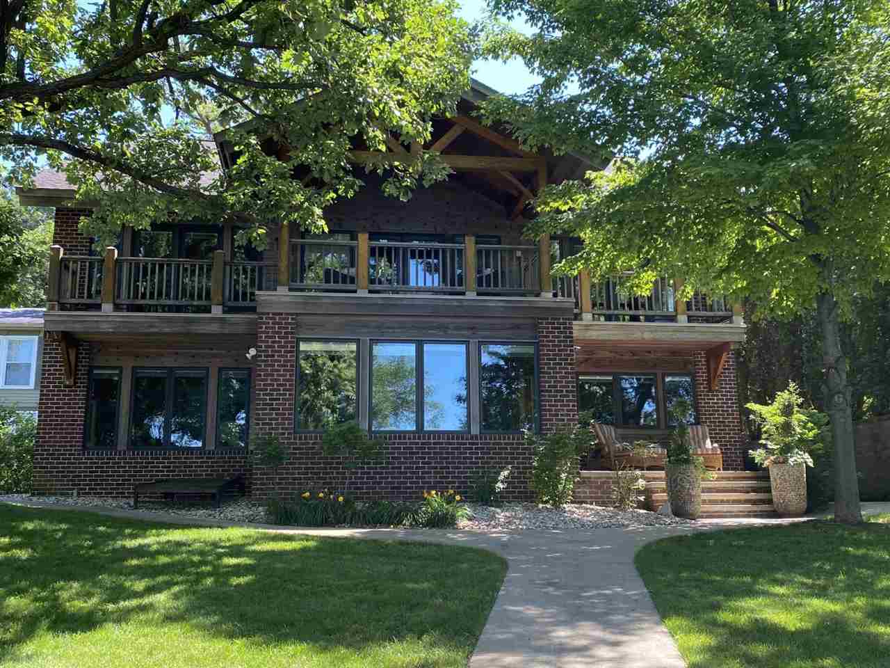 15631 Lakeshore Drive, Spirit Lake, IA 51360 