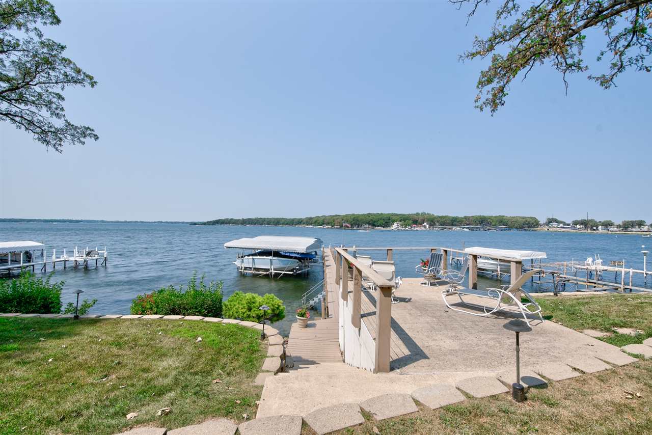 RESIDENTIAL for Sale at Lakeshore
