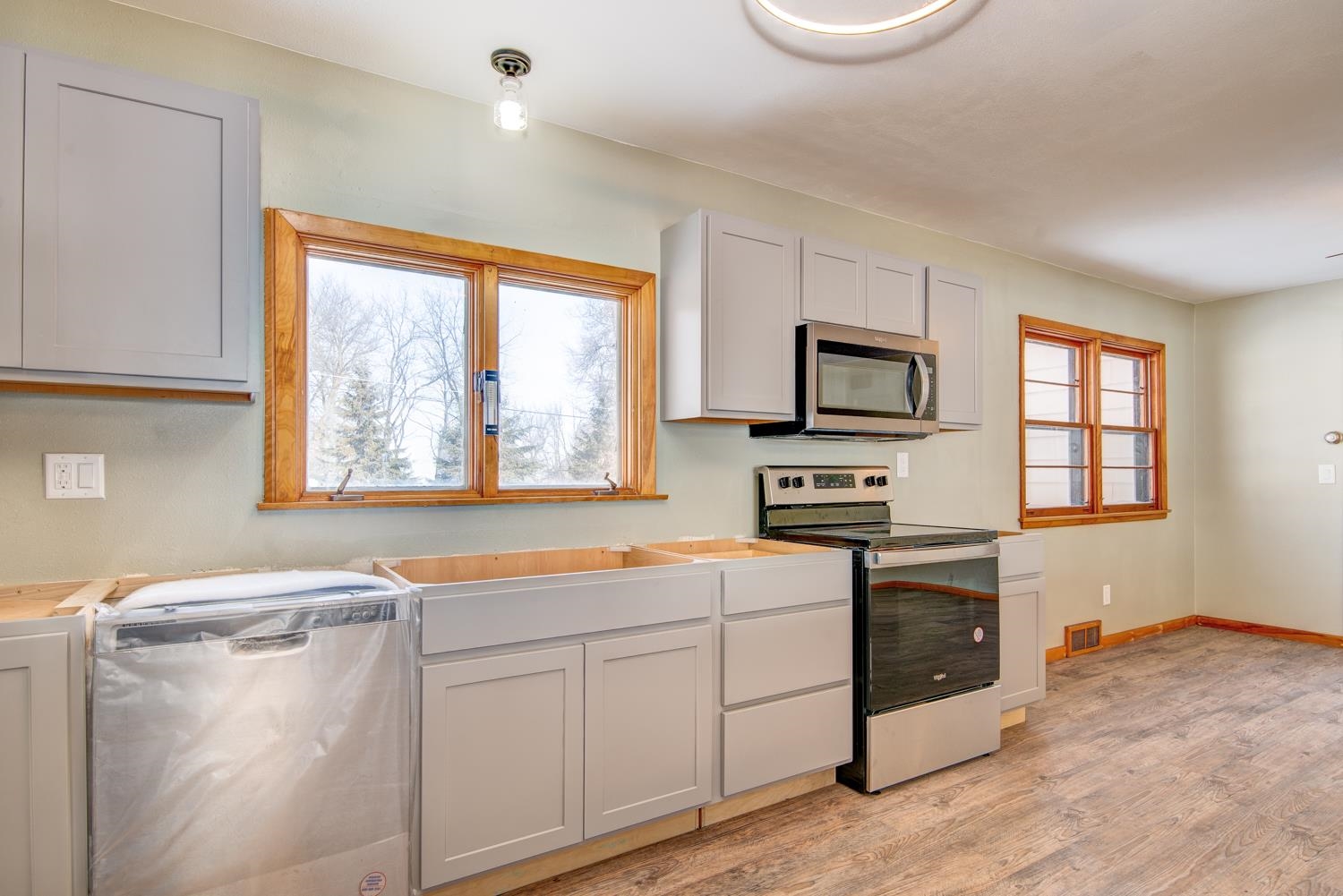 RE/MAX Lakes Realty presents this property located at 203 Avenue D