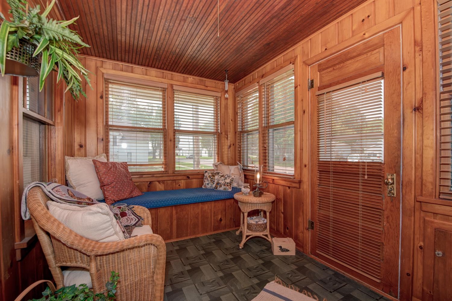 2107 Gary Avenue, Spirit Lake, IA 51360 MLS 221005 Price 210,000