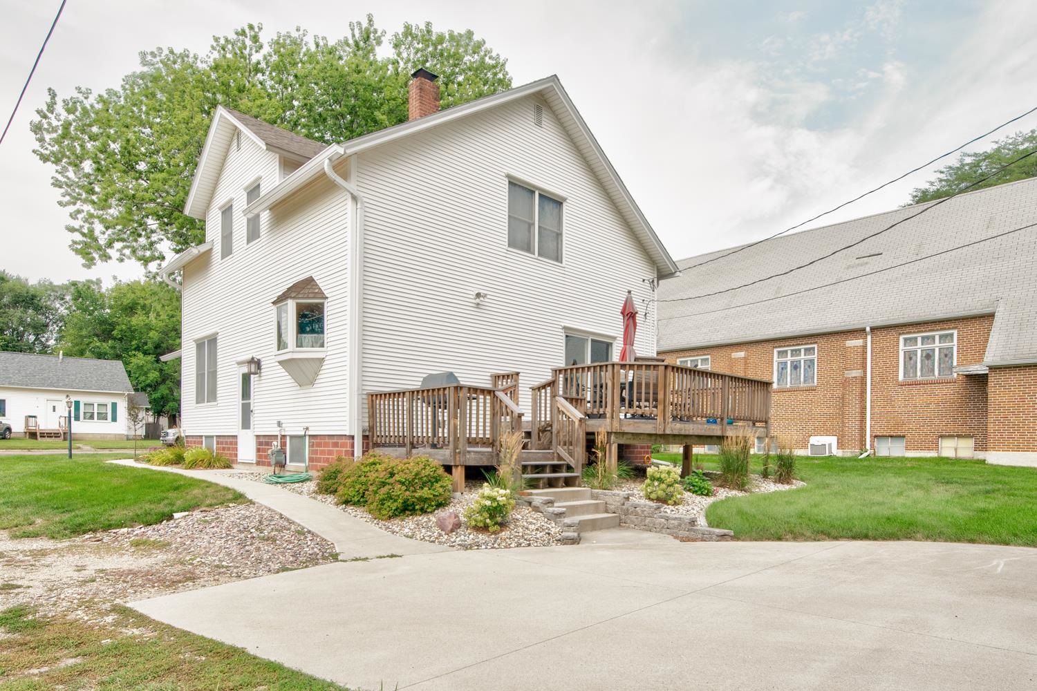2107 Gary Avenue, Spirit Lake, IA 51360 MLS 221005 Price 210,000 RE/MAX Lakes Realty