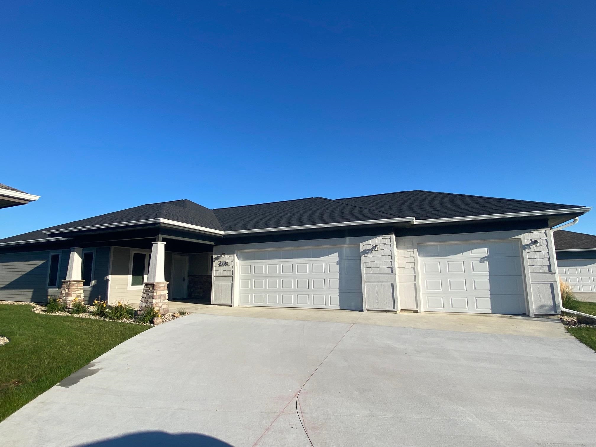 4508 Tallgrass Circle, Spirit Lake, IA 51360 MLS 221024 Price 289,900 RE/MAX Lakes Realty