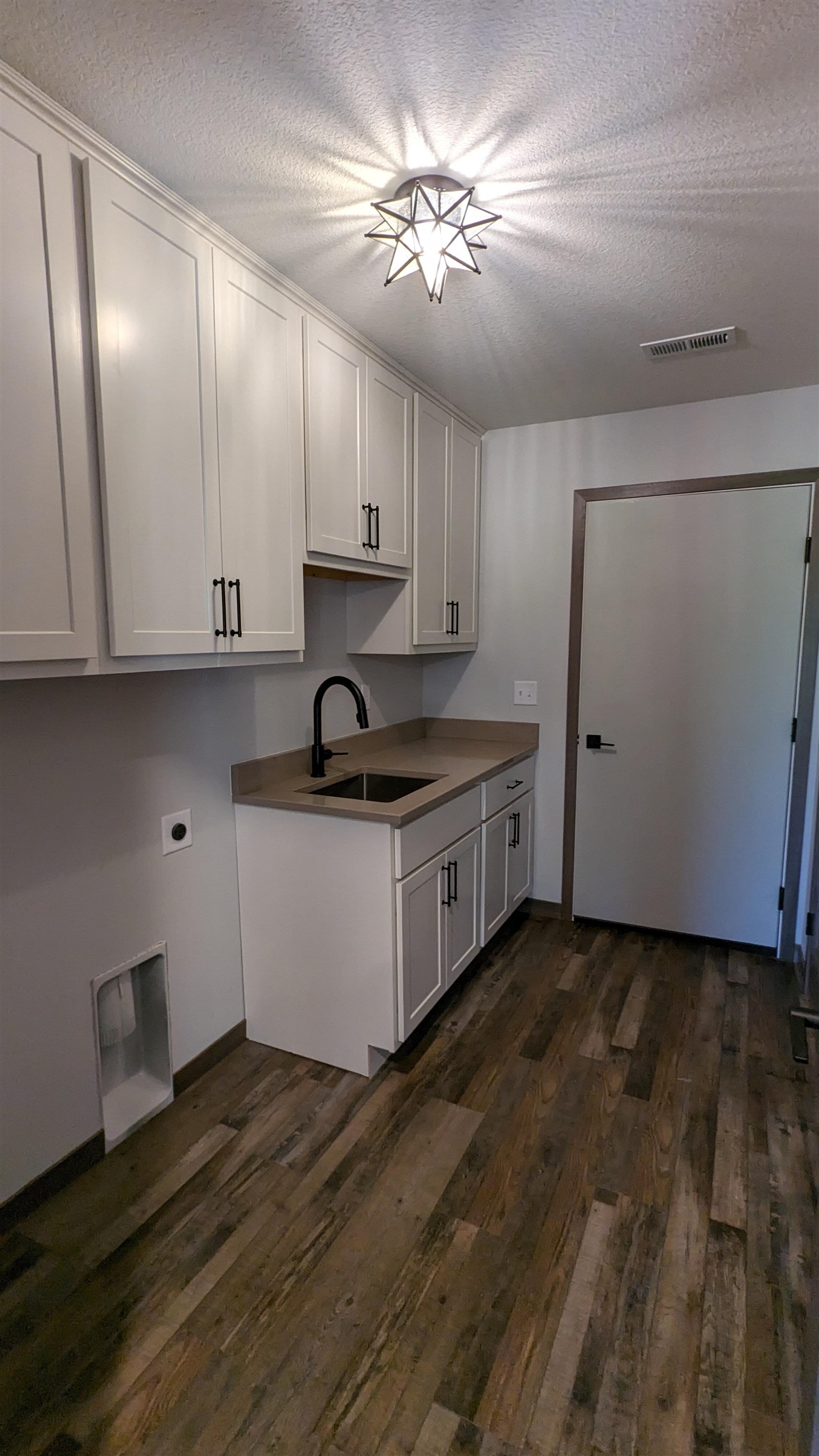MLS #230216